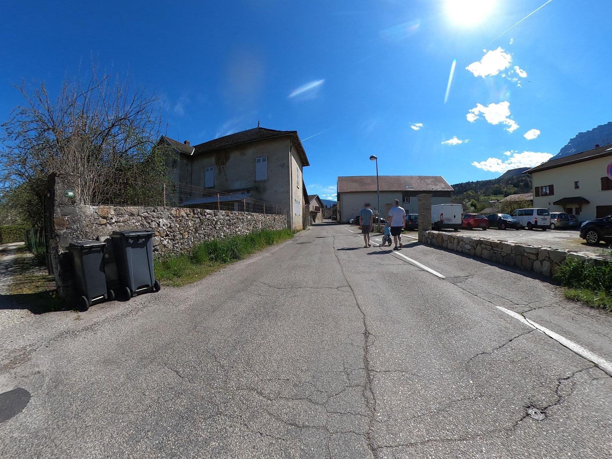 Street view near Machu Picchu, Chapareillan — © eric_s (CC BY-SA · Mapillary)