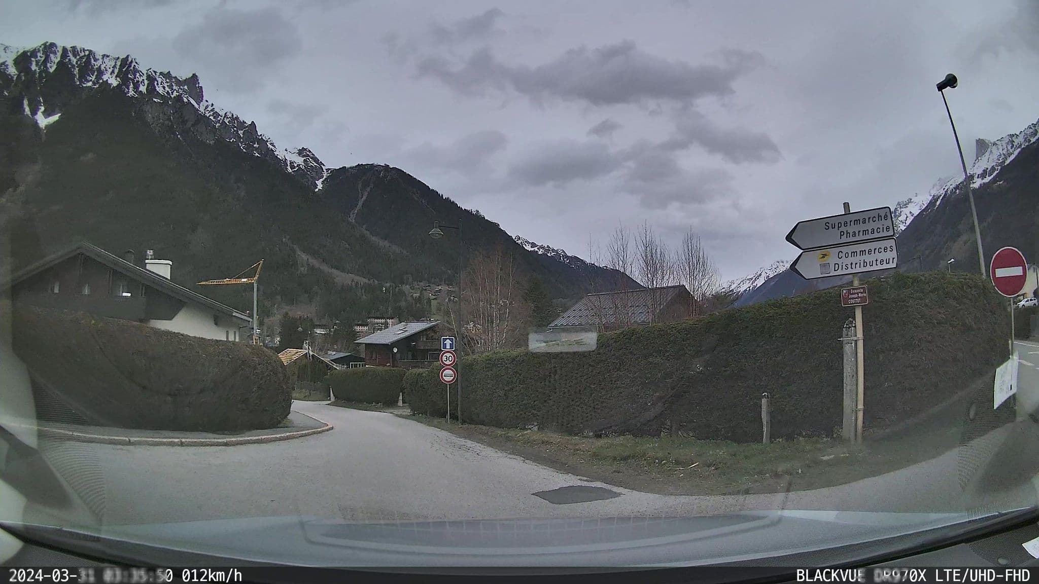 Street view near Alpenrose, Chamonix-Mont-Blanc — © ordinatous (CC BY-SA · Mapillary)