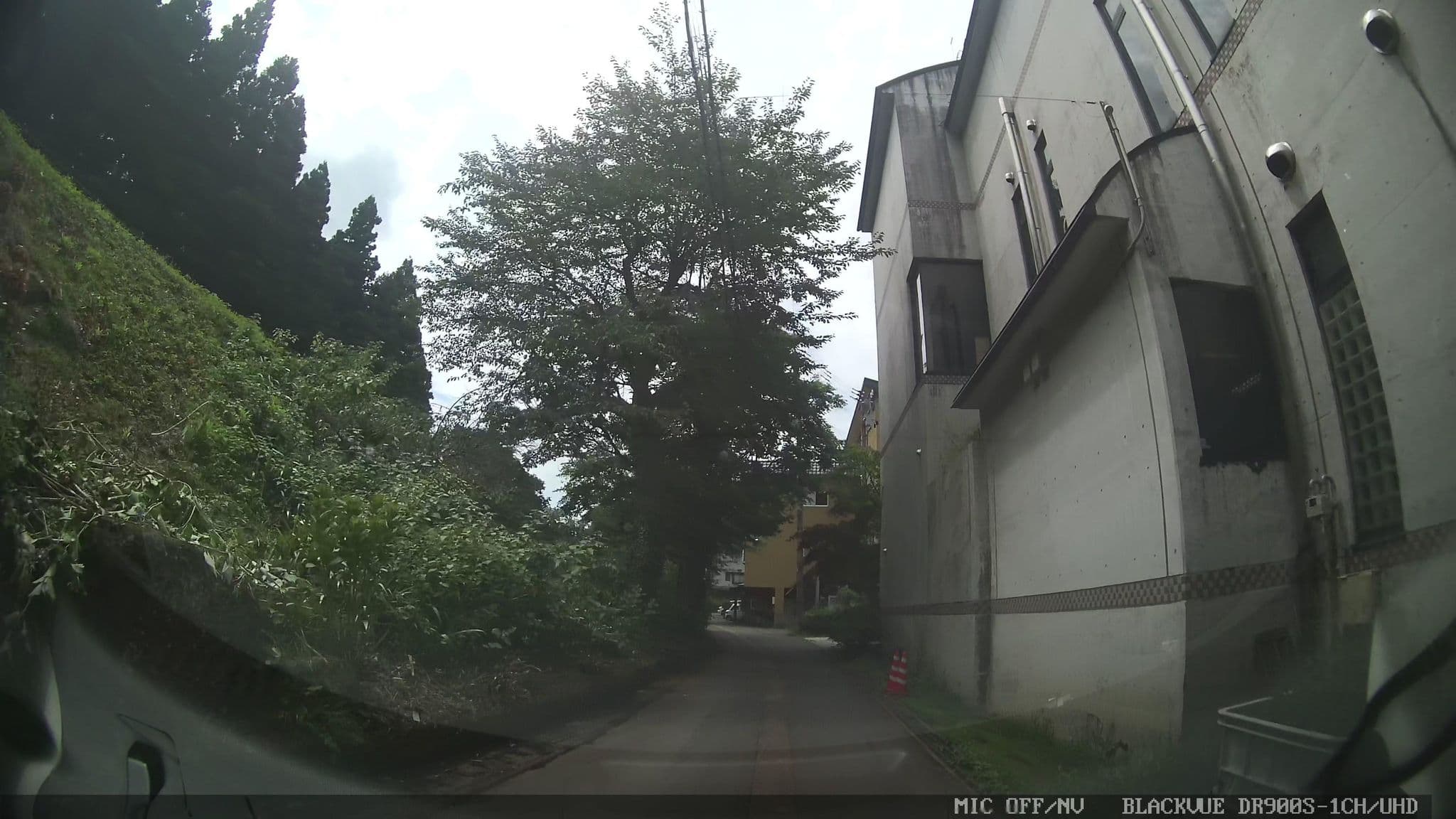 Street view near 咲花温泉 碧水荘, Gosen — © jmmapiranger (CC BY-SA · Mapillary)