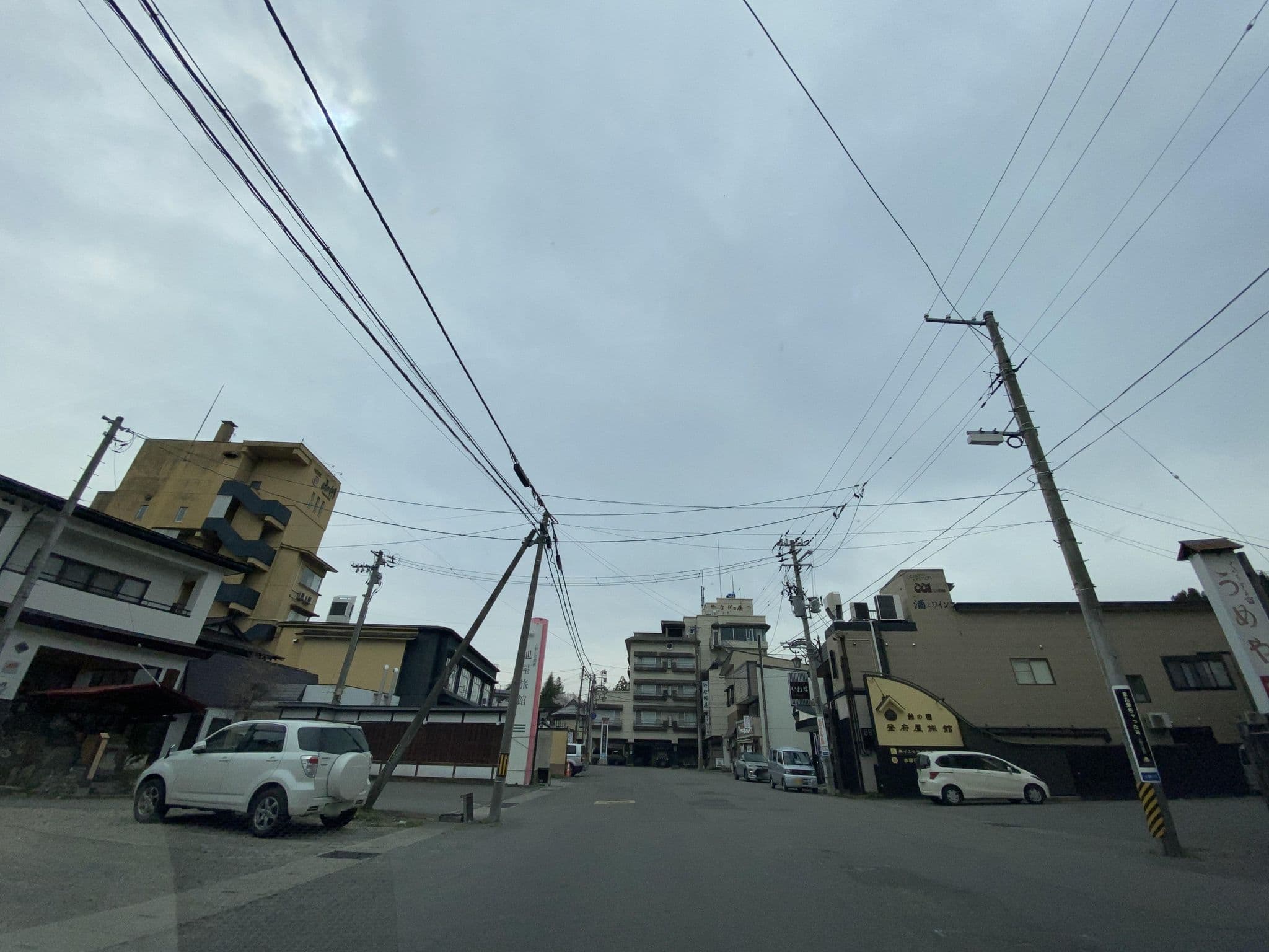 Street view near 小野川温泉 うめや旅館, Yonezawa — © irvinfly (CC BY-SA · Mapillary)