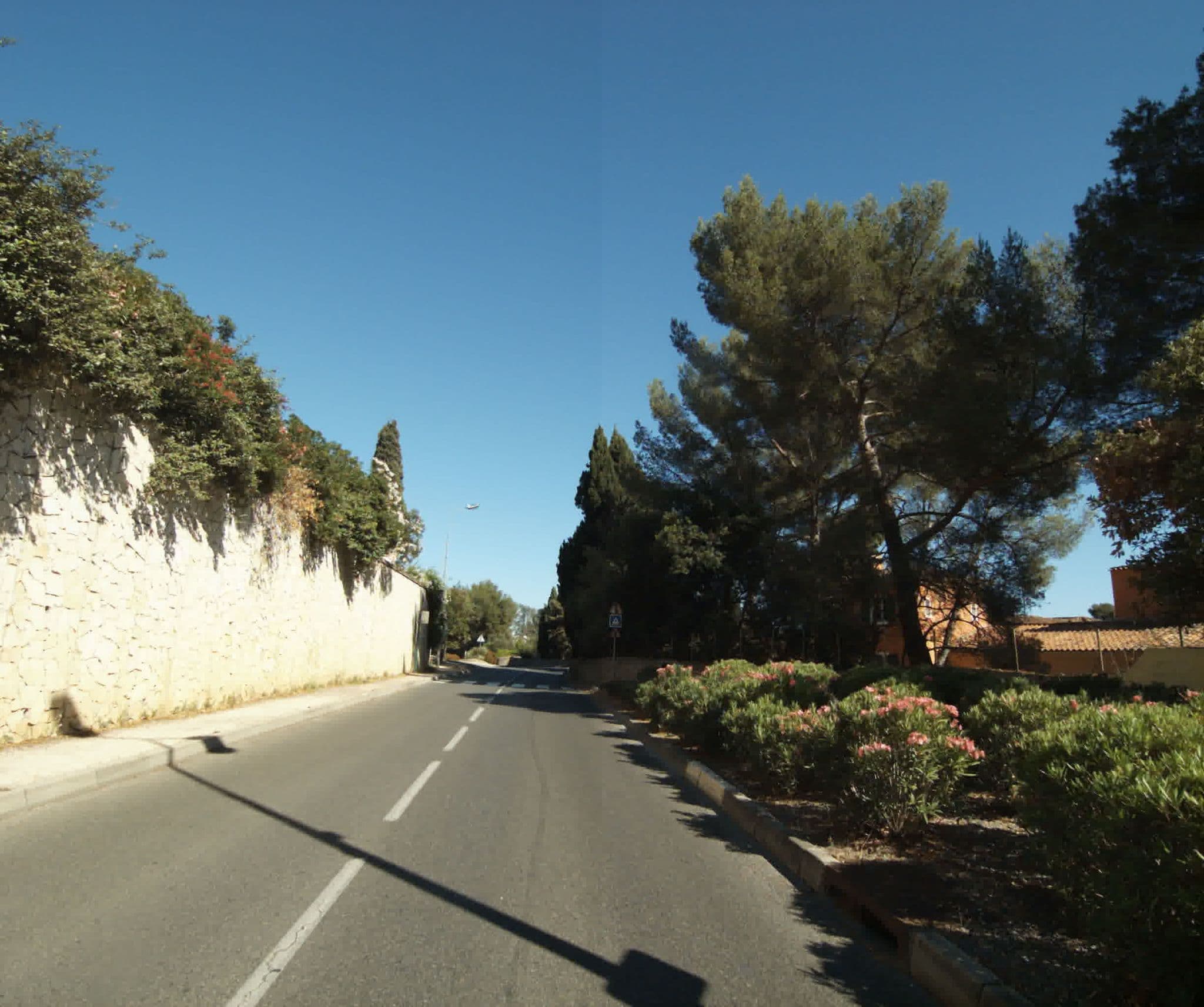 Street view near Domaine de Massacan, La Garde — © sogefi (CC BY-SA · Mapillary)