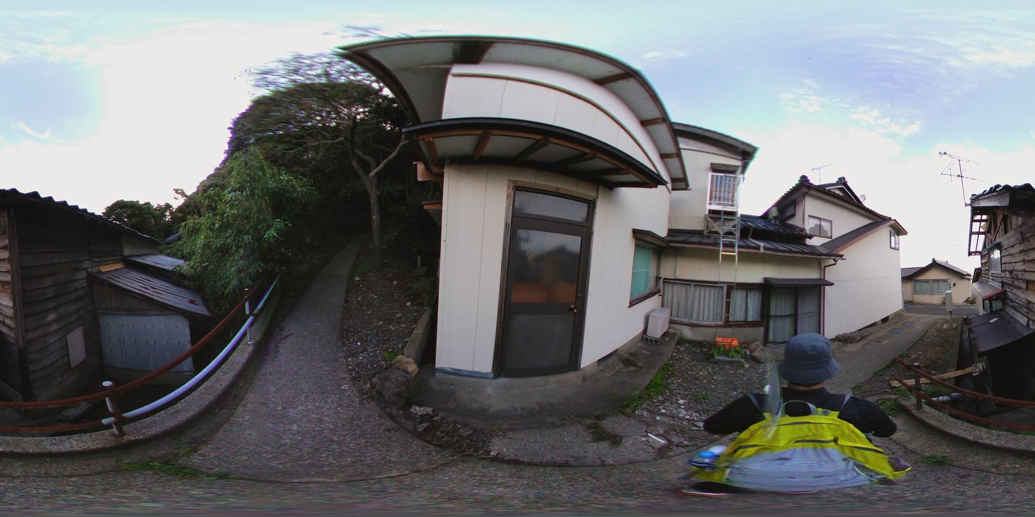 Street view near なごし旅館, Nikaho — © mura (CC BY-SA · Mapillary)
