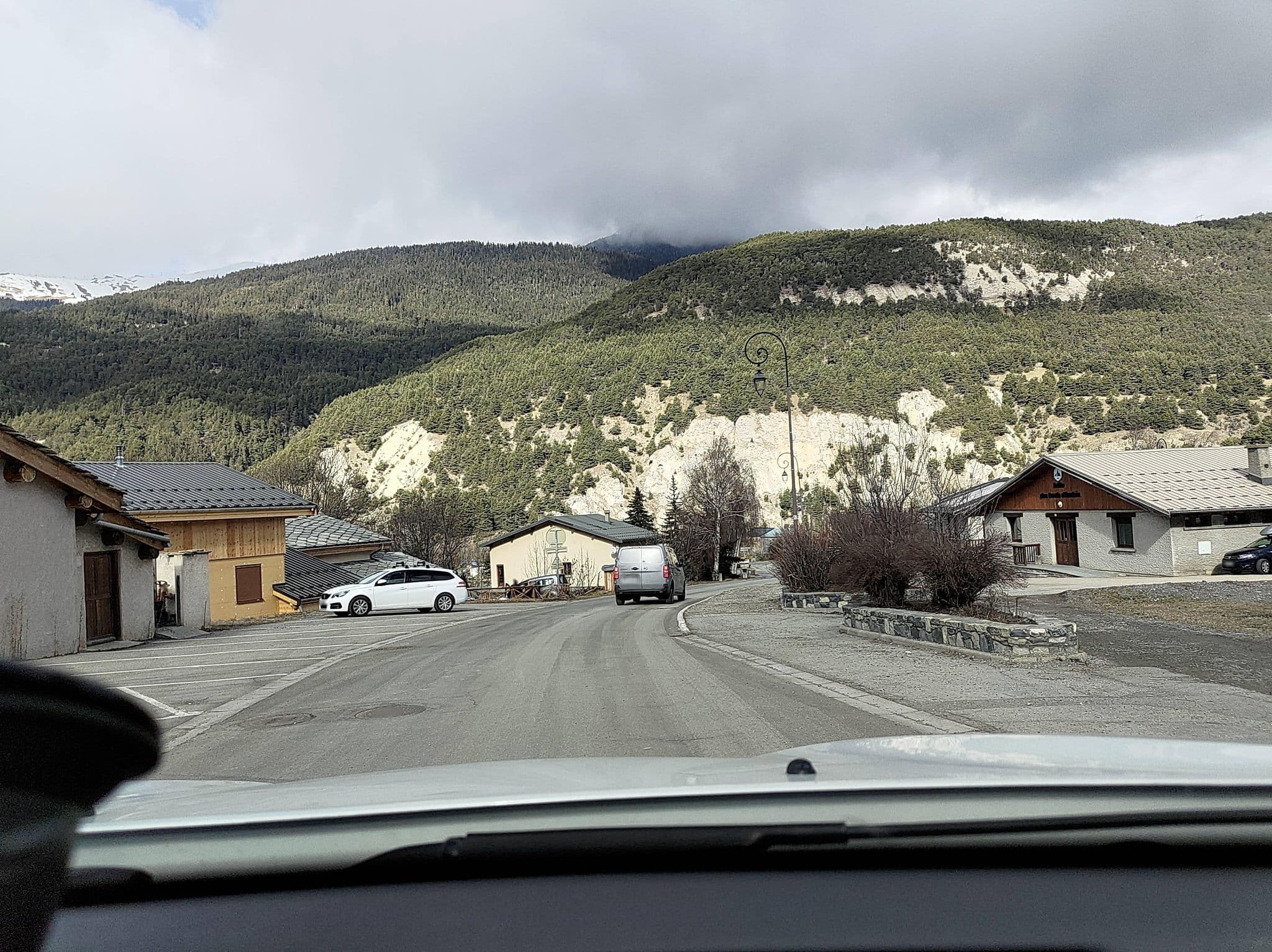 Street view near Gîte Les Grands Prés, Modane — © MatthieuF4FNE (CC BY-SA · Mapillary)