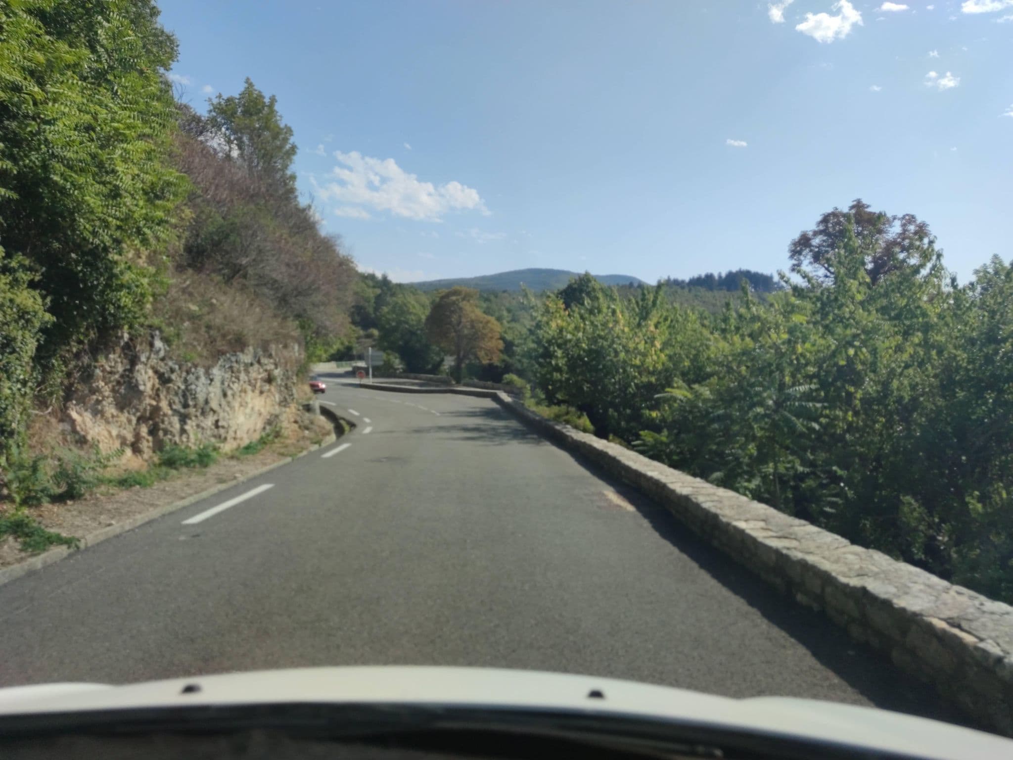 Street view near Hôtel le Nesk, Sault — © zimmy (CC BY-SA · Mapillary)