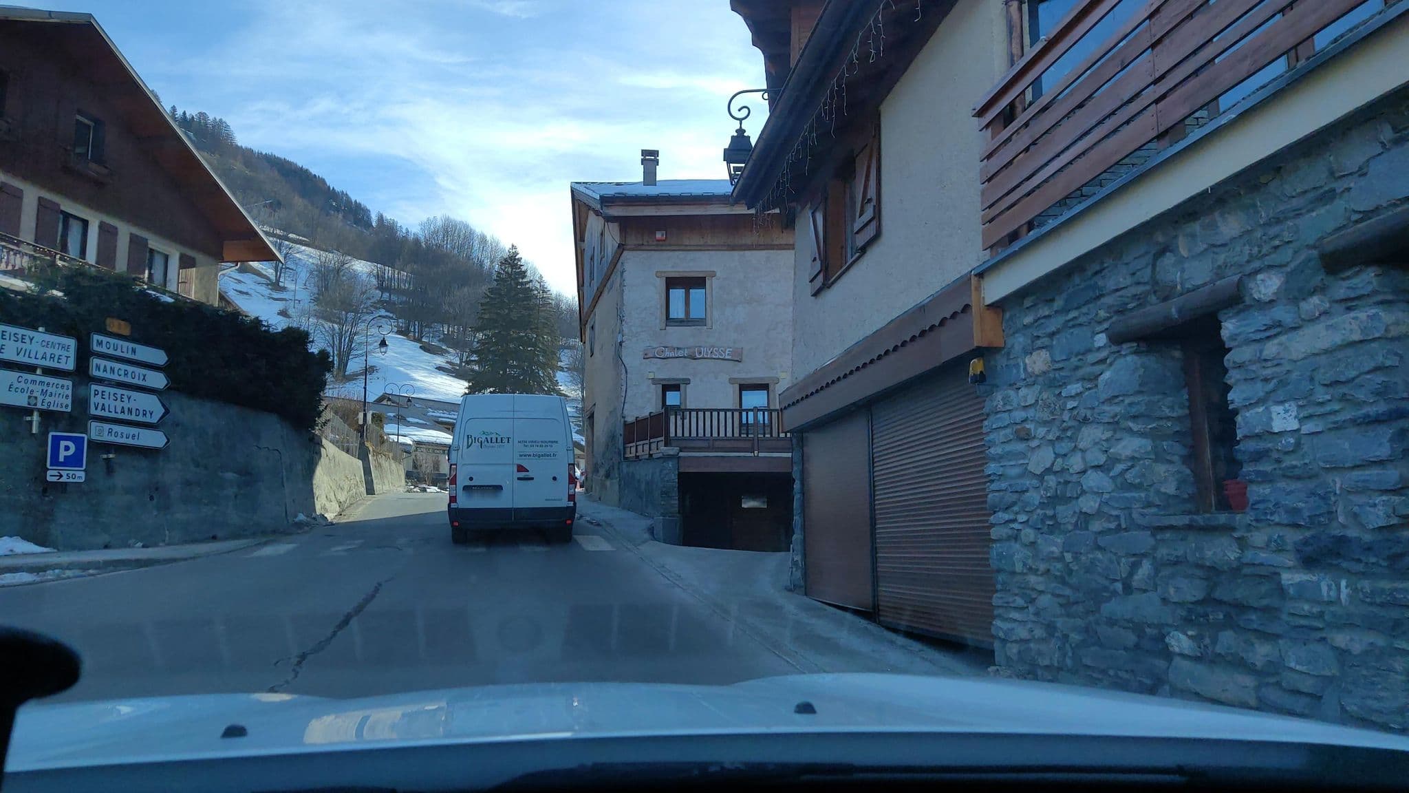 Street view near Chalet Ulysse - alpenchalets.net, Belle-Plagne — © MatthieuF4FNE (CC BY-SA · Mapillary)