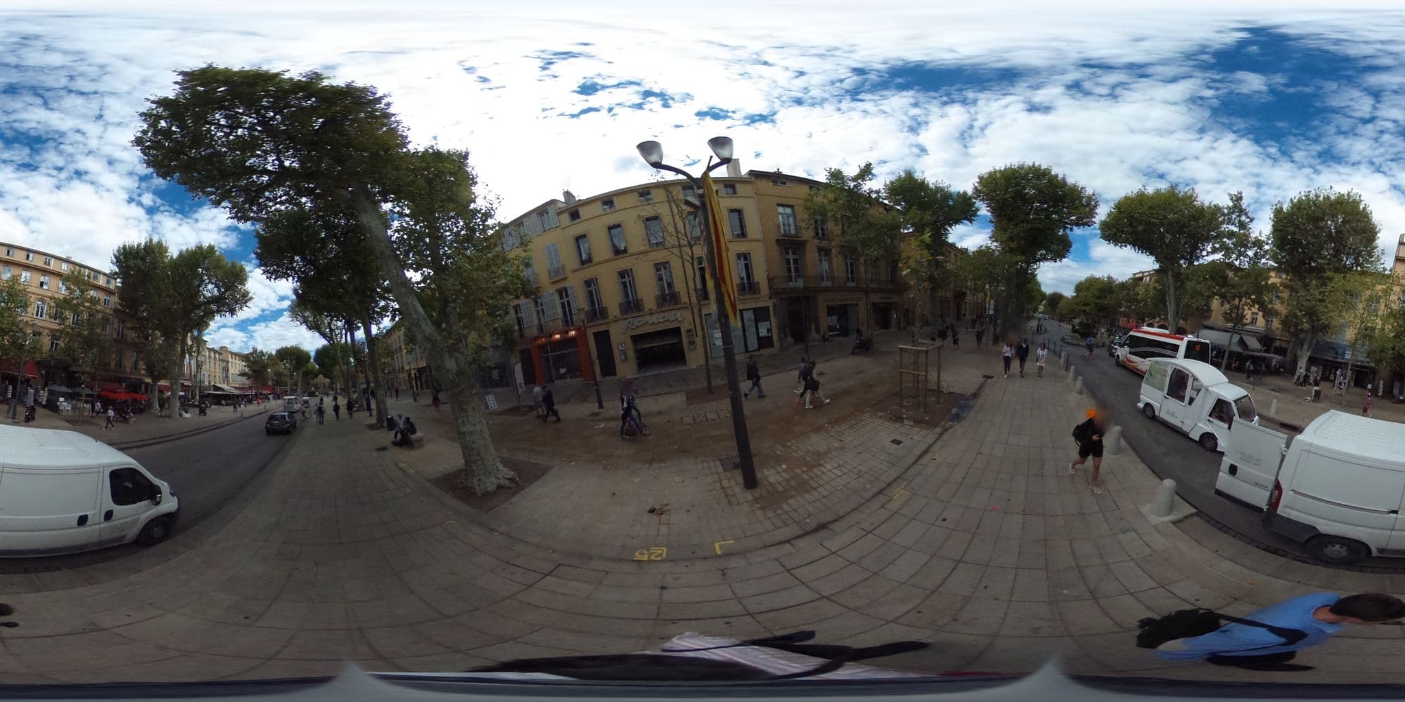 Street view near Hôtel Negrecoste, Aix-en-Provence — © zimmy (CC BY-SA · Mapillary)
