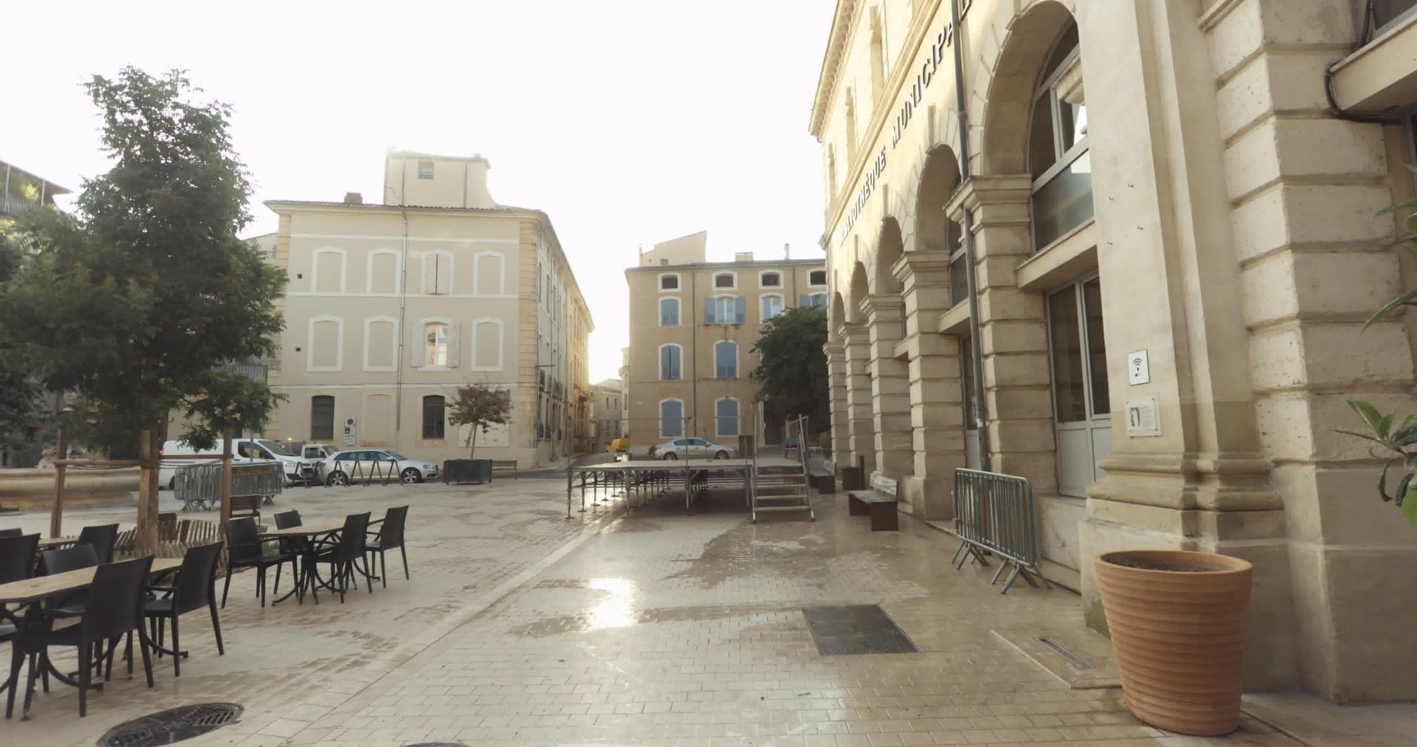 Street view near La Brocante, Apt — © sogefi (CC BY-SA · Mapillary)
