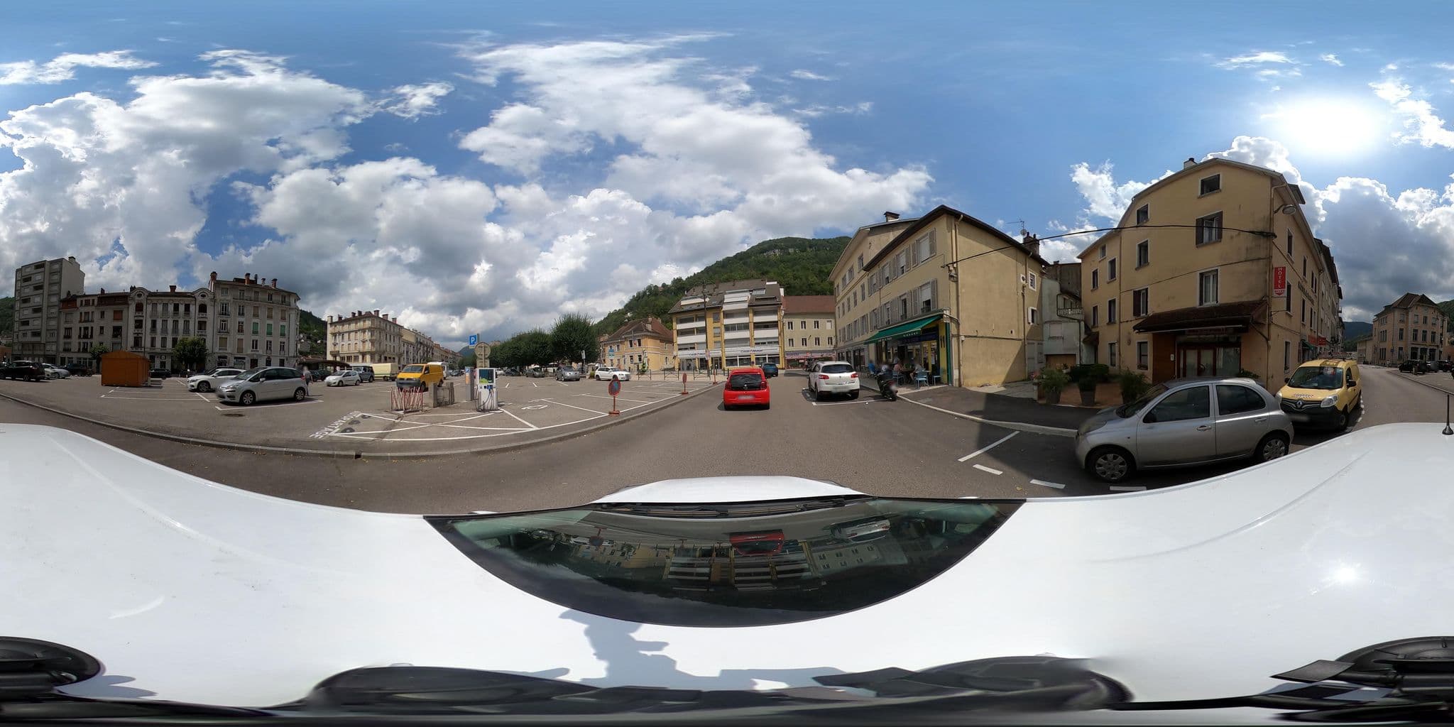 Street view near Hôtel de la Poste, Saint-Claude — © SIDEC_du_Jura (CC BY-SA · Mapillary)