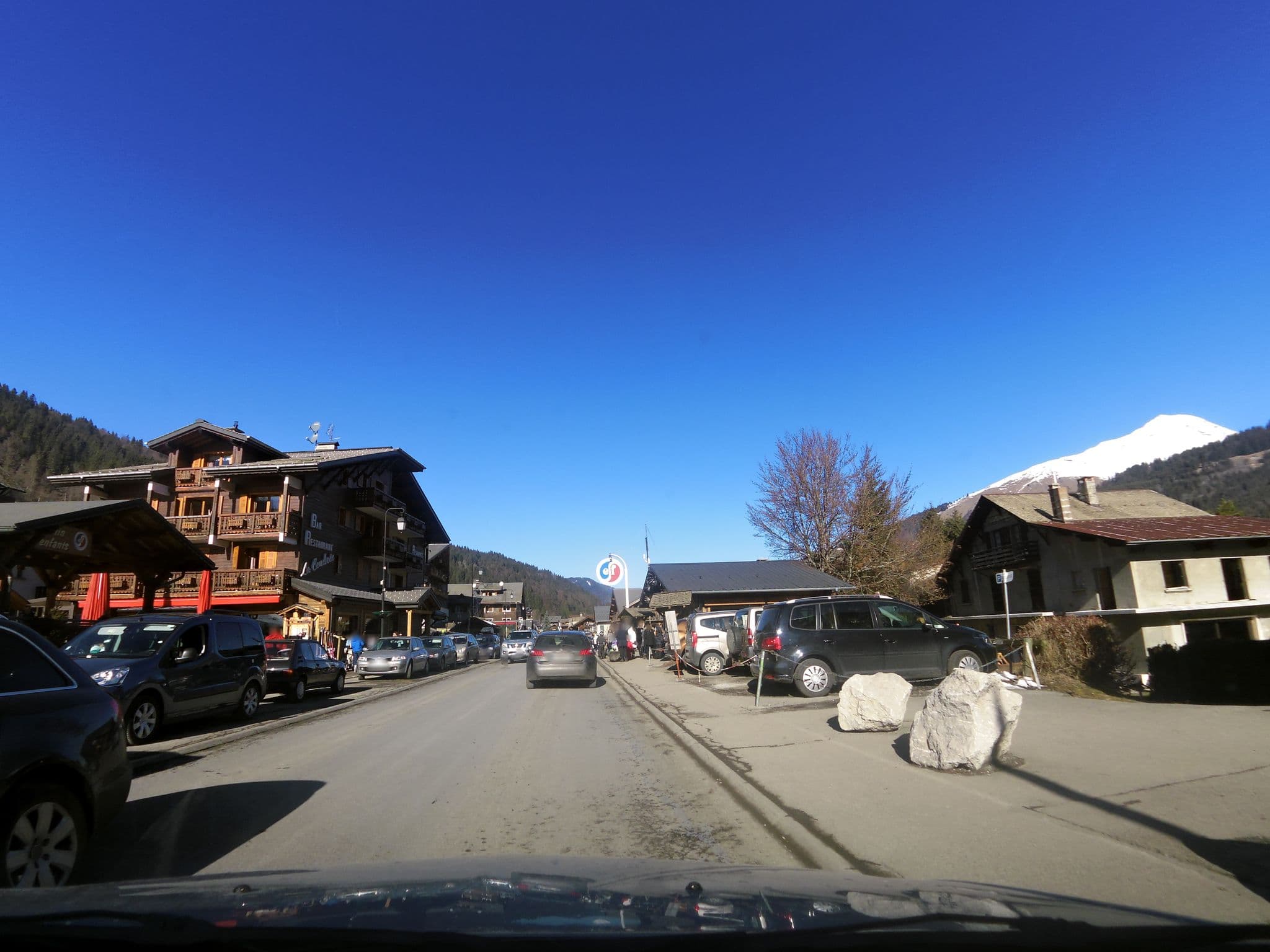 Street view near La Cendrée, Morzine