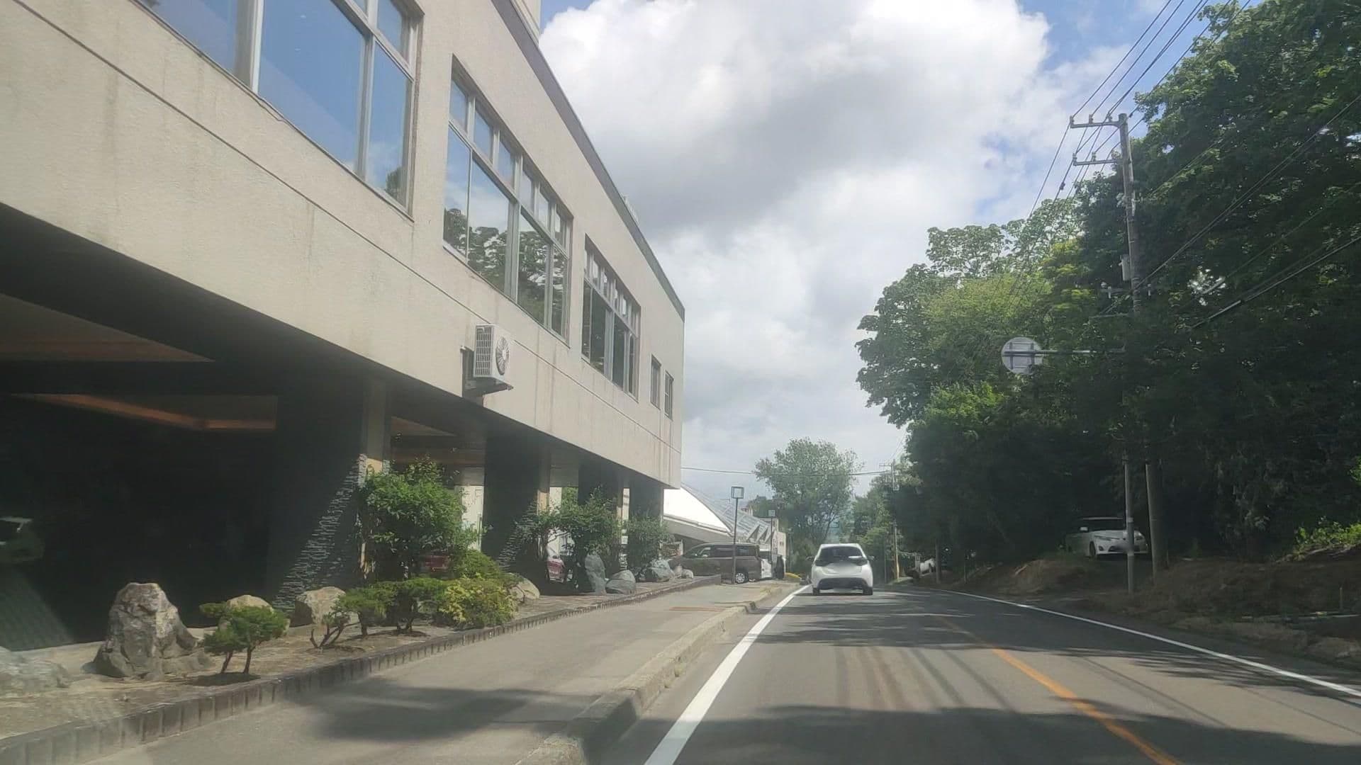 Street view near ザ・レイクスイート 湖の栖, Tōyako-onsemmachi — © drivephotograph (CC BY-SA · Mapillary)