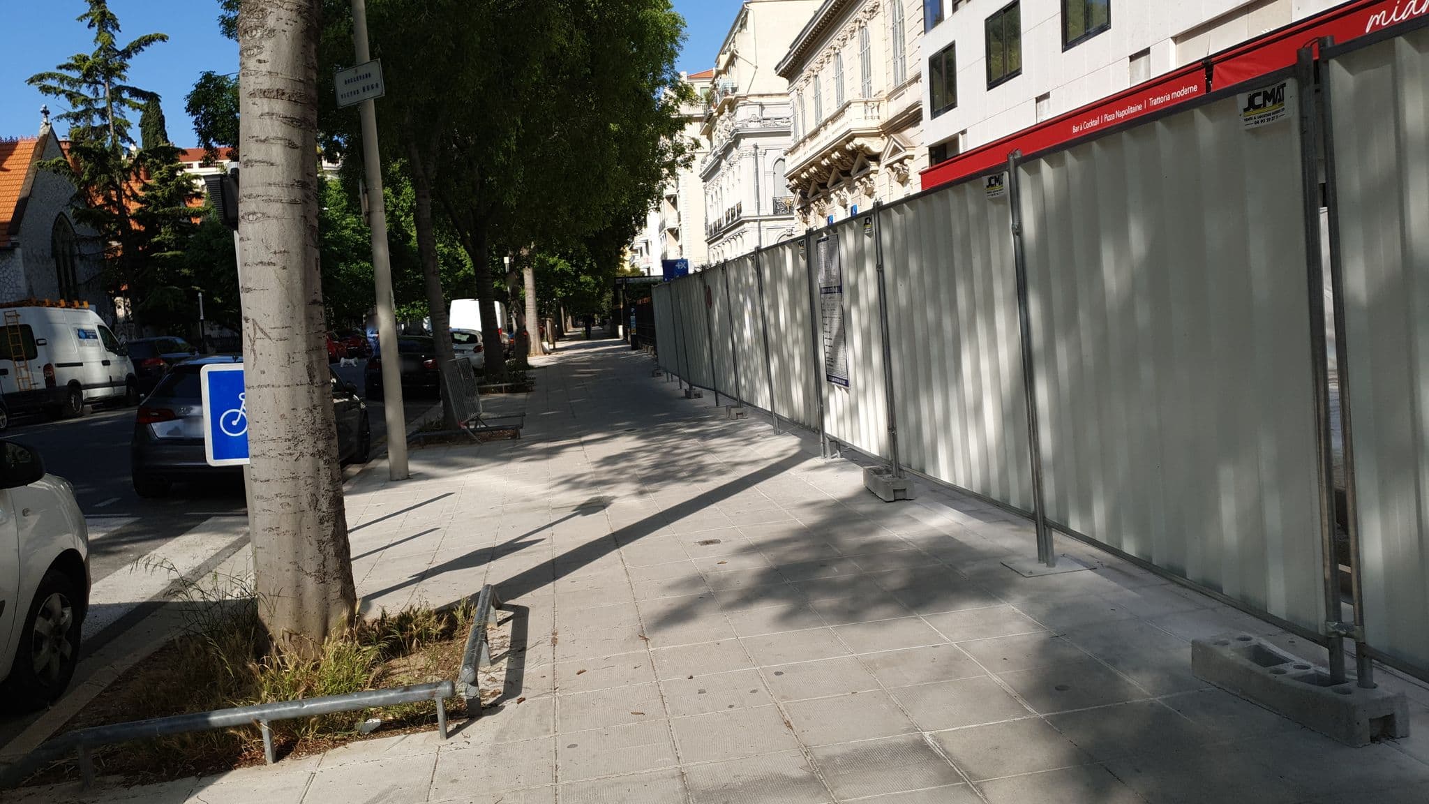 Street view near La Villa, Jean-Médecin — © flox (CC BY-SA · Mapillary)