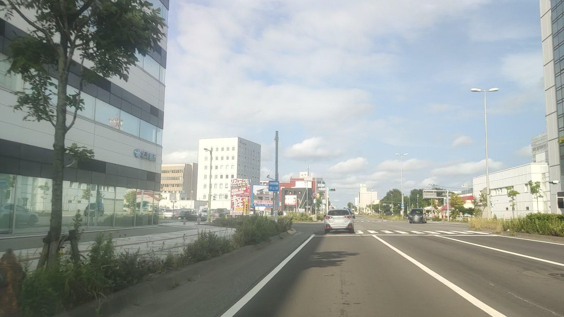 Street view near プラザホテルニュー王子, Tomakomai — © drivephotograph (CC BY-SA · Mapillary)
