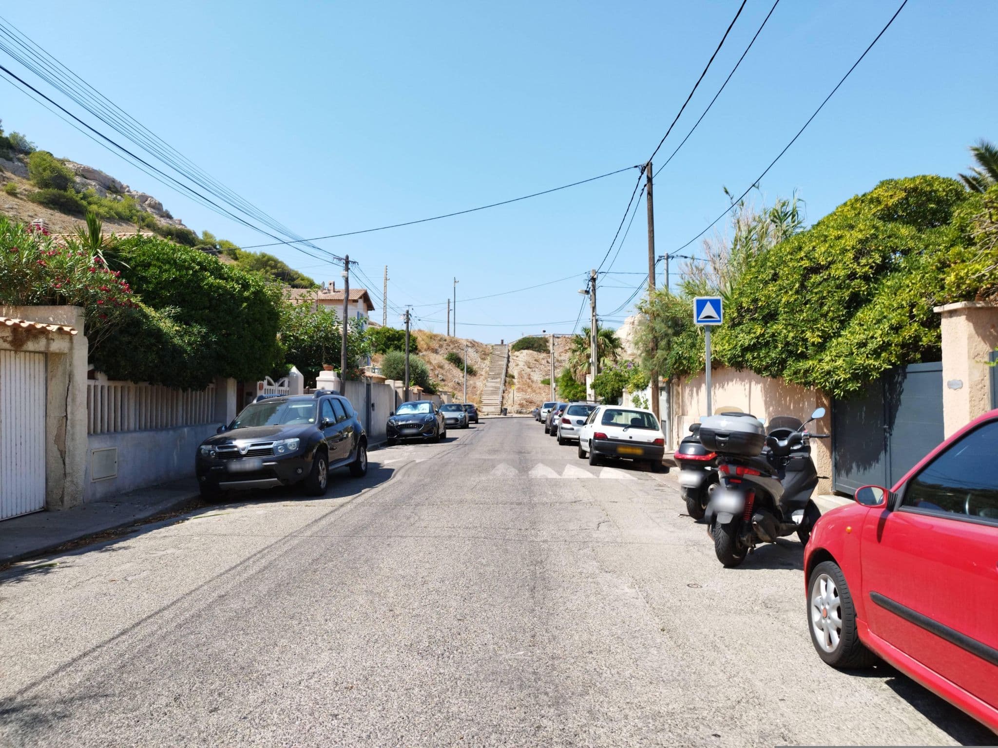 Street view near Villa d'Orient, Montredon — © bct (CC BY-SA · Mapillary)