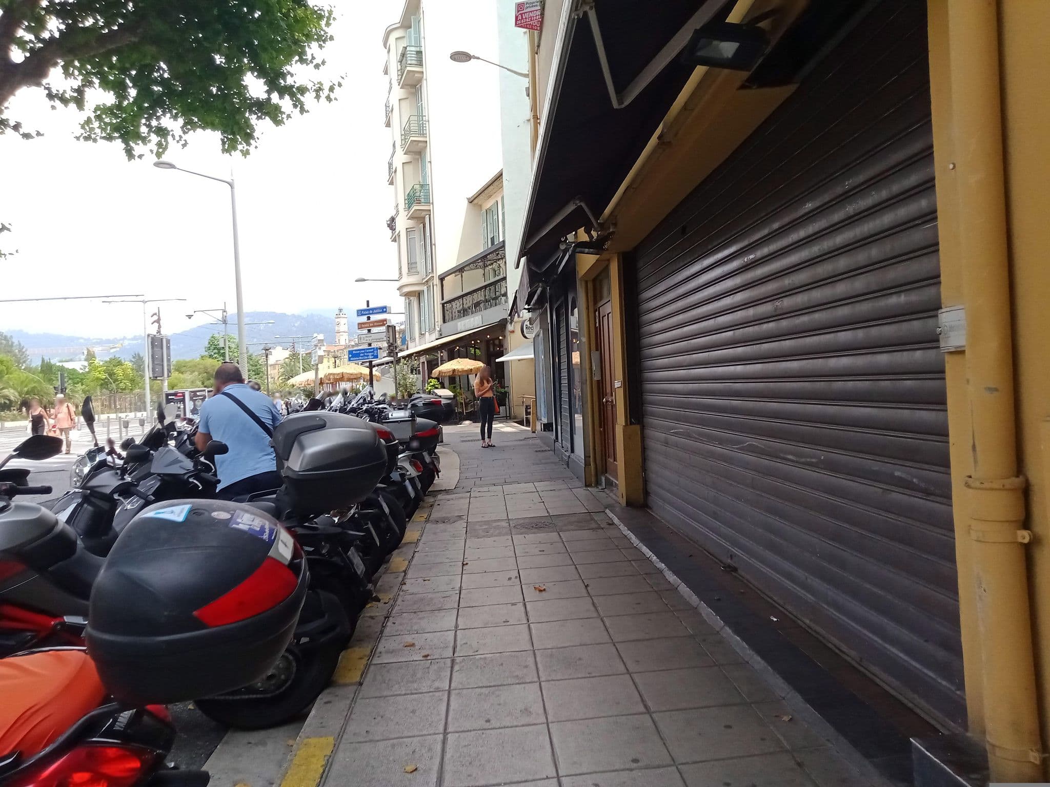 Street view near Palais Saleya, Vieille Ville — © annekaro (CC BY-SA · Mapillary)