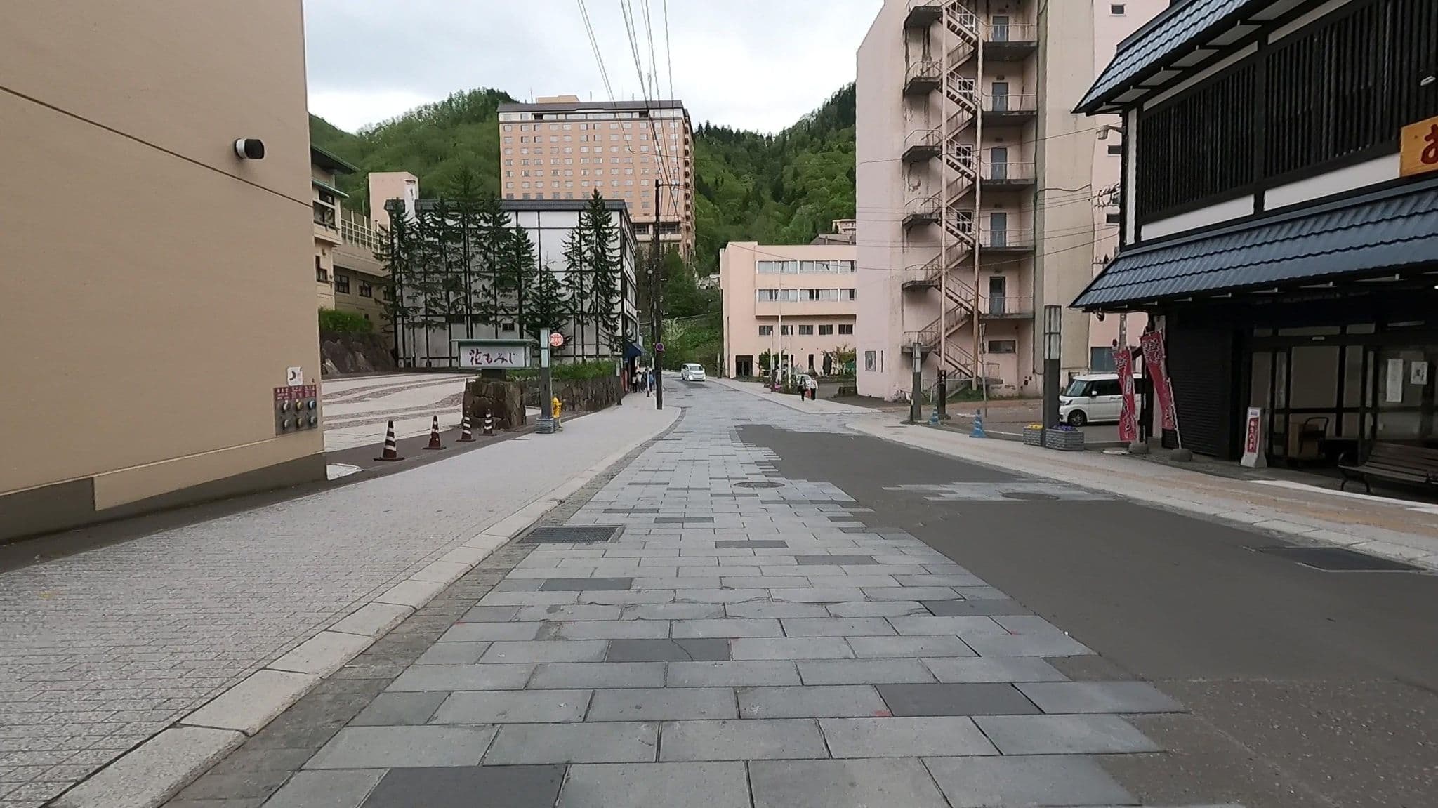 Street view near ホテル鹿の湯 花もみじ, Sapporo — © takayuki (CC BY-SA · Mapillary)