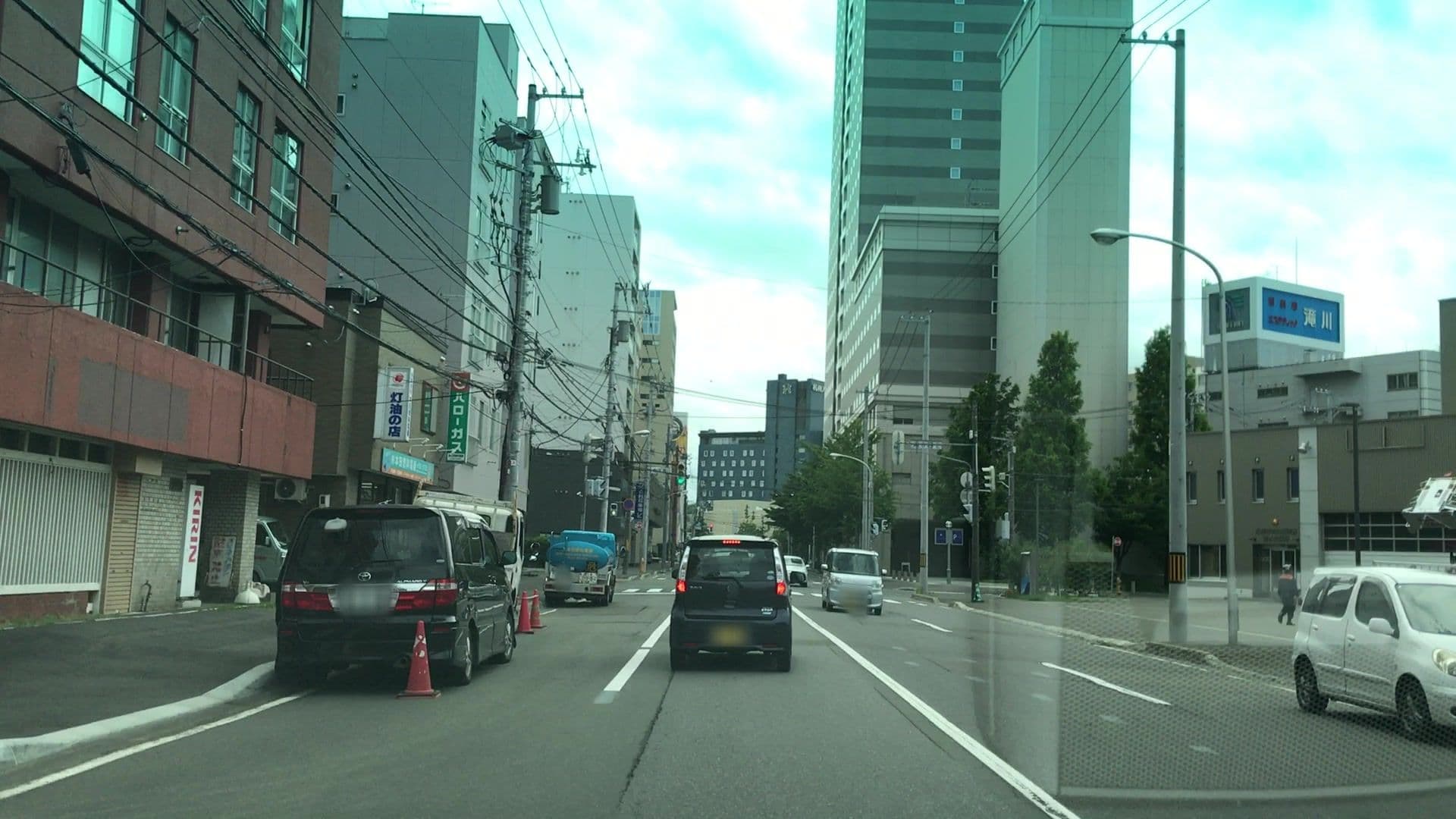Street view near ホテルライフォート, Sapporo — © lvl5 (CC BY-SA · Mapillary)