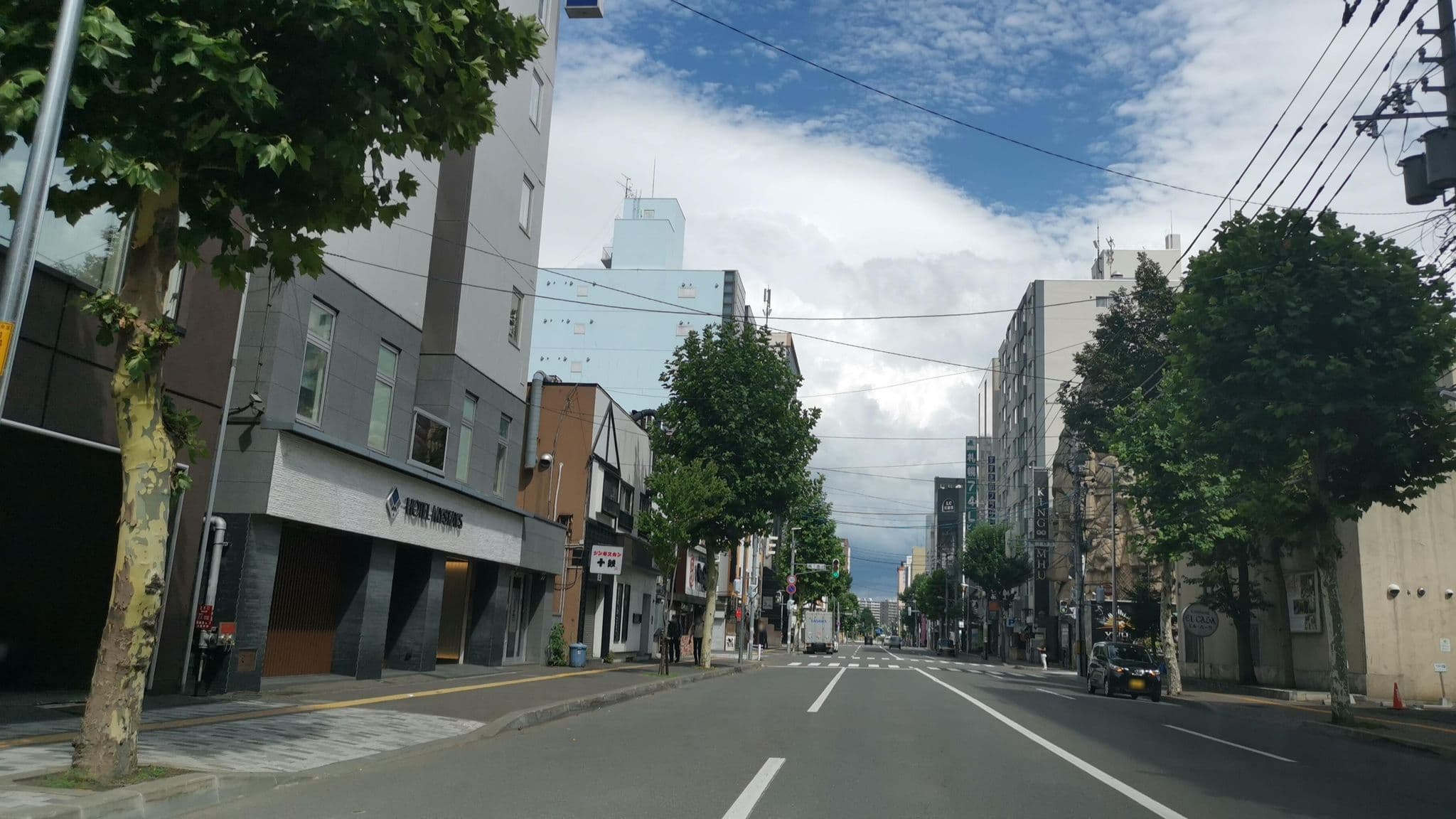 Street view near ホテル ガーランド, Sapporo — © watalucky (CC BY-SA · Mapillary)