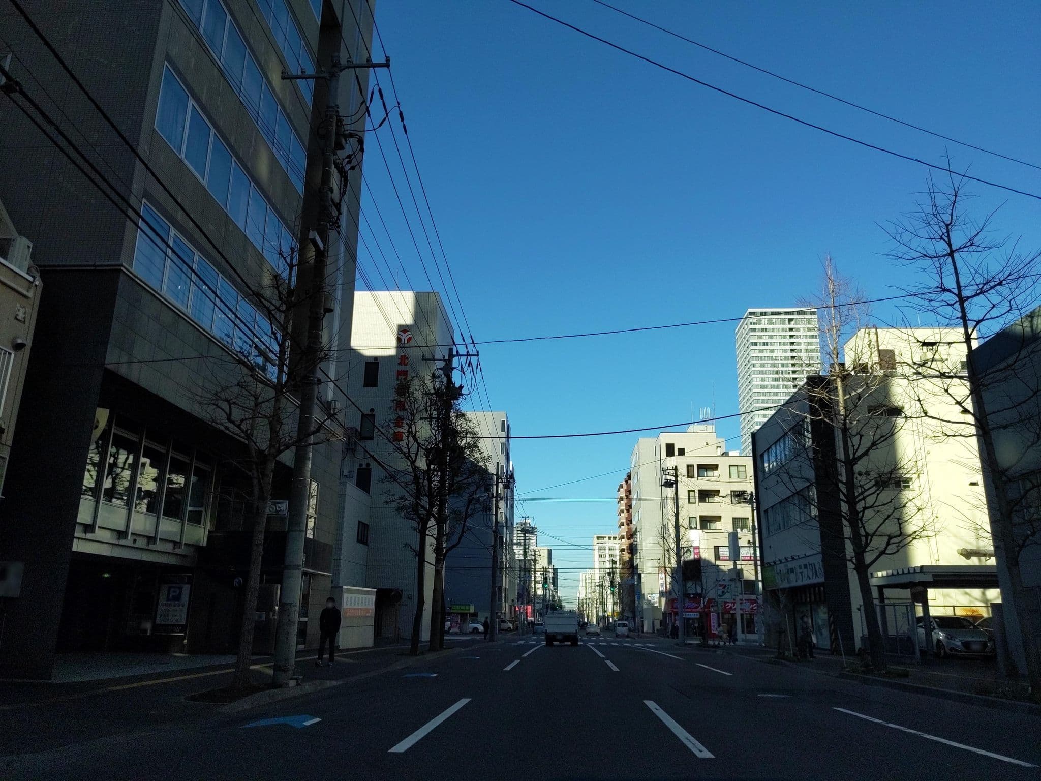 Street view near ホテルハシモト (HOTEL HASHIMOTO), Sapporo — © donuzium (CC BY-SA · Mapillary)