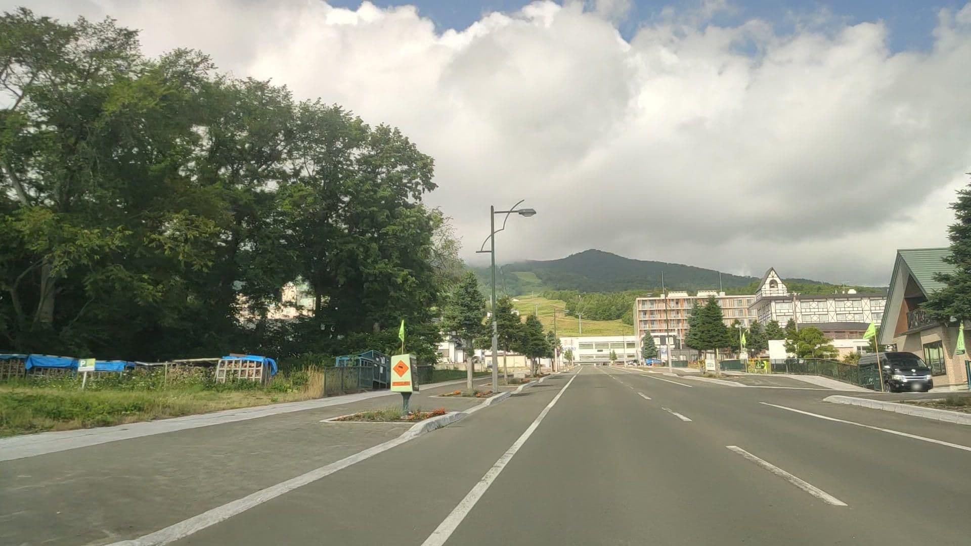 Street view near Kashiwa House Furano, Shimo-furano — © drivephotograph (CC BY-SA · Mapillary)