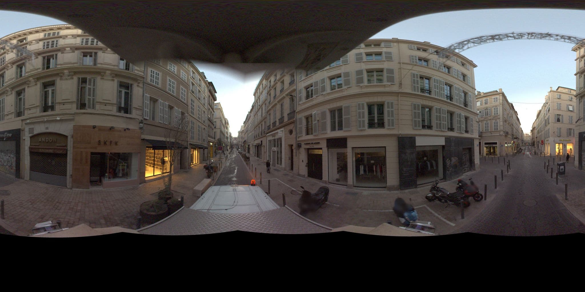 Street view near Maisons du Monde suites, Opéra — © Suez (CC BY-SA · Mapillary)
