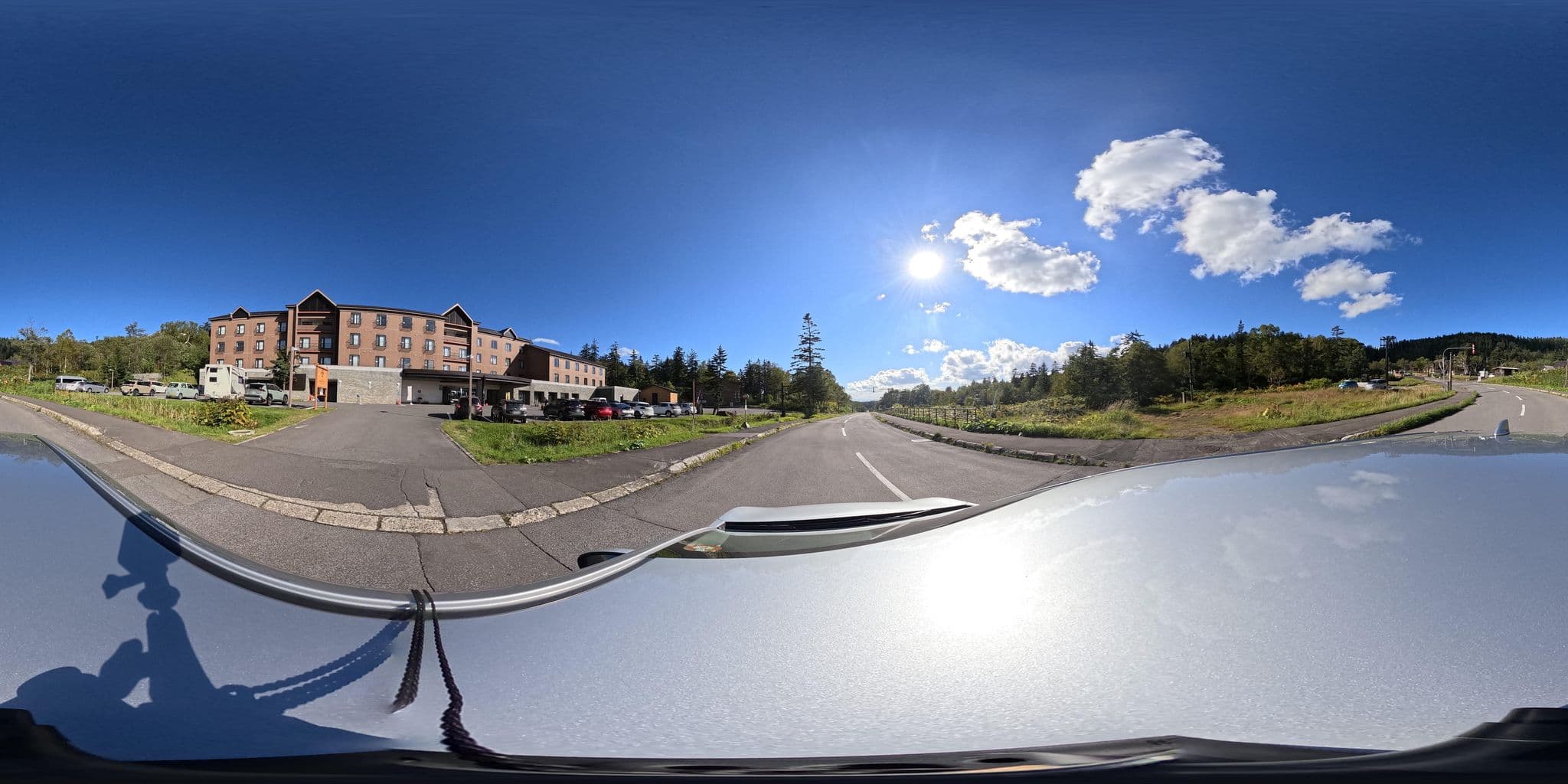 Street view near 旭岳万世閣 ホテル ベアモンテ (Asahidake Manseikaku Hotel Bearmonte), Higashikawa — © Jazi (CC BY-SA · Mapillary)