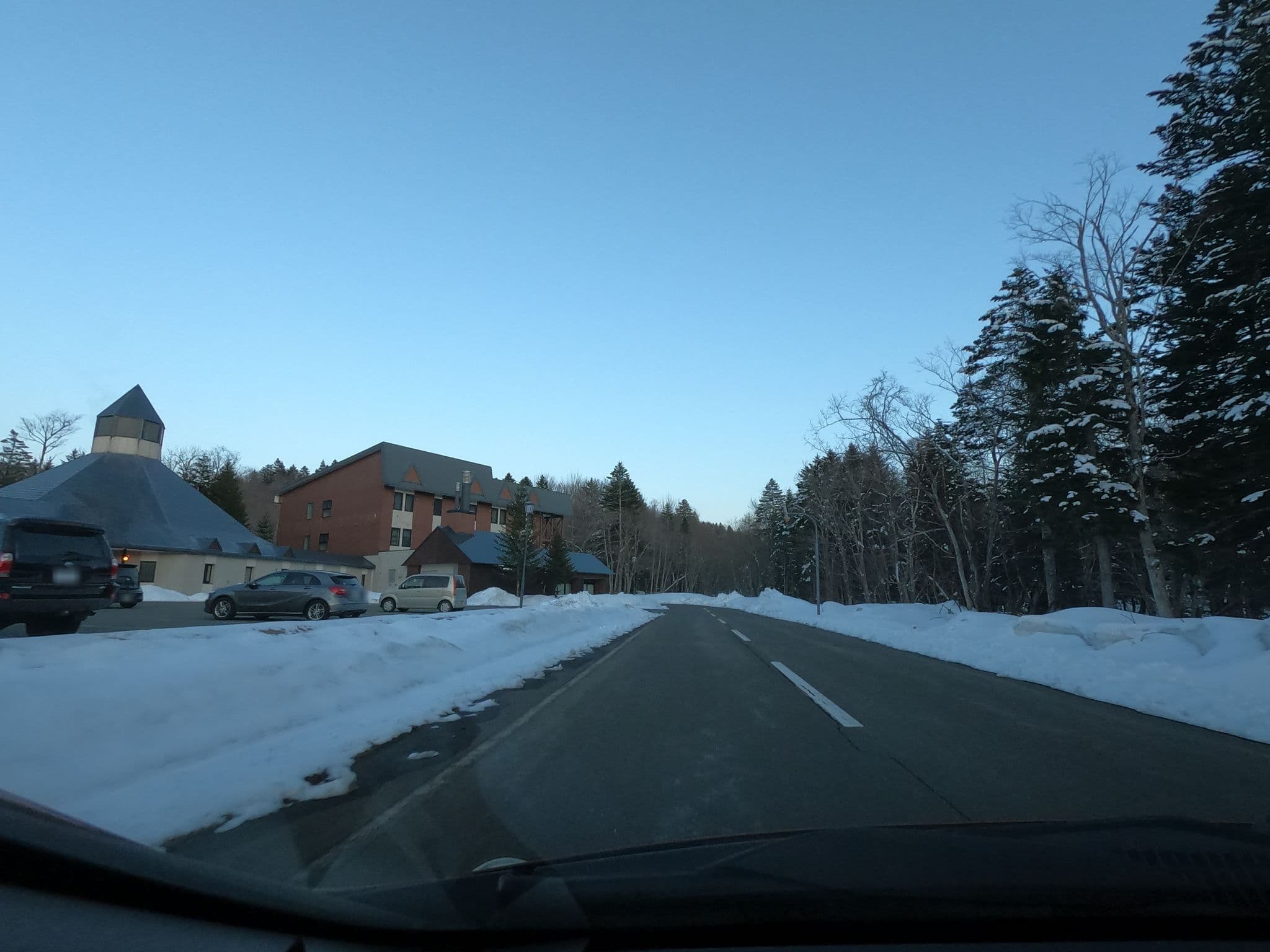 Street view near ランプの宿 森つべつ, Teshikaga — © hokkosha (CC BY-SA · Mapillary)