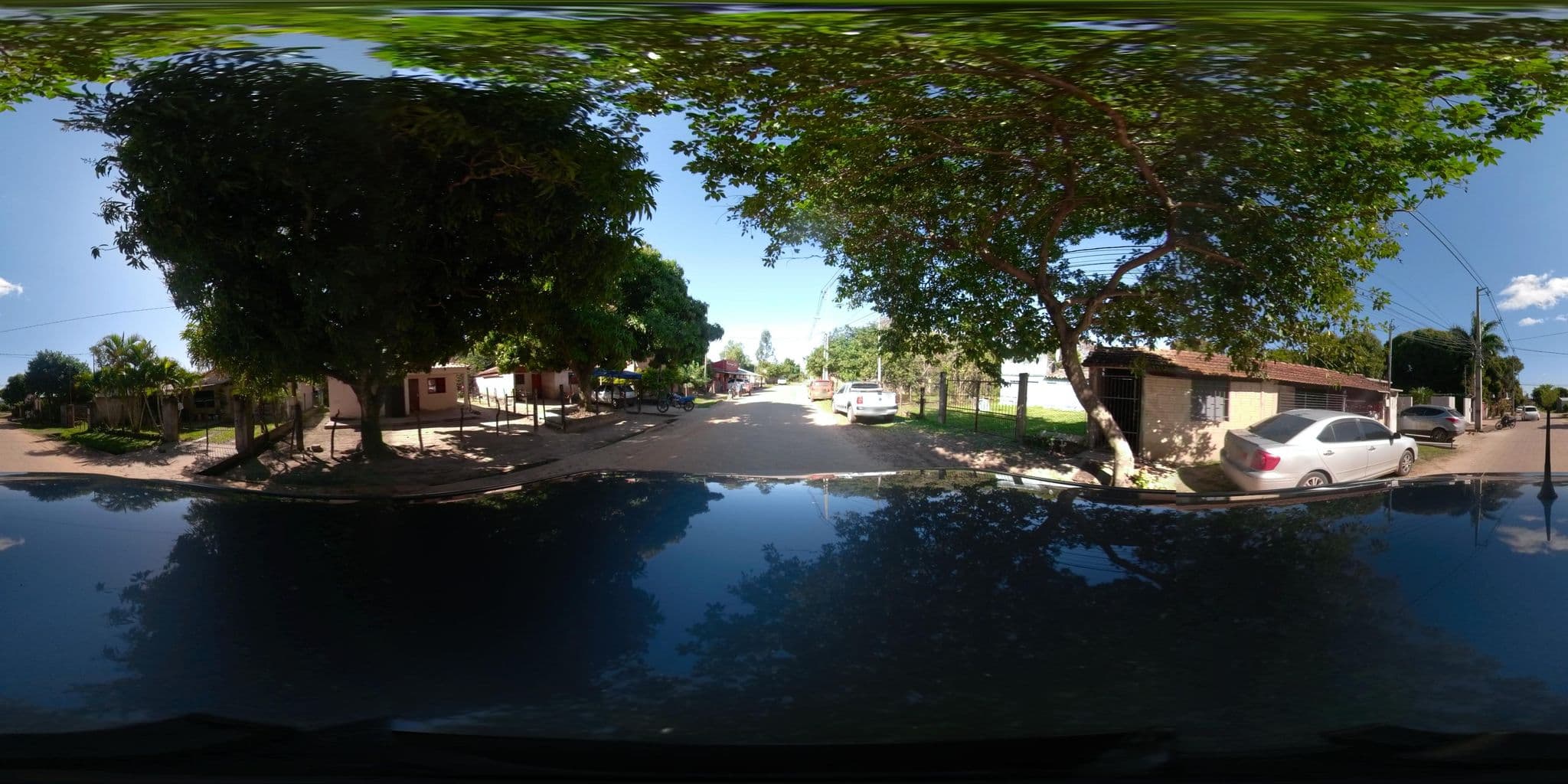 Street view near Residencia Fernández Ríos, Pilar — © juliaoporto (CC BY-SA · Mapillary)