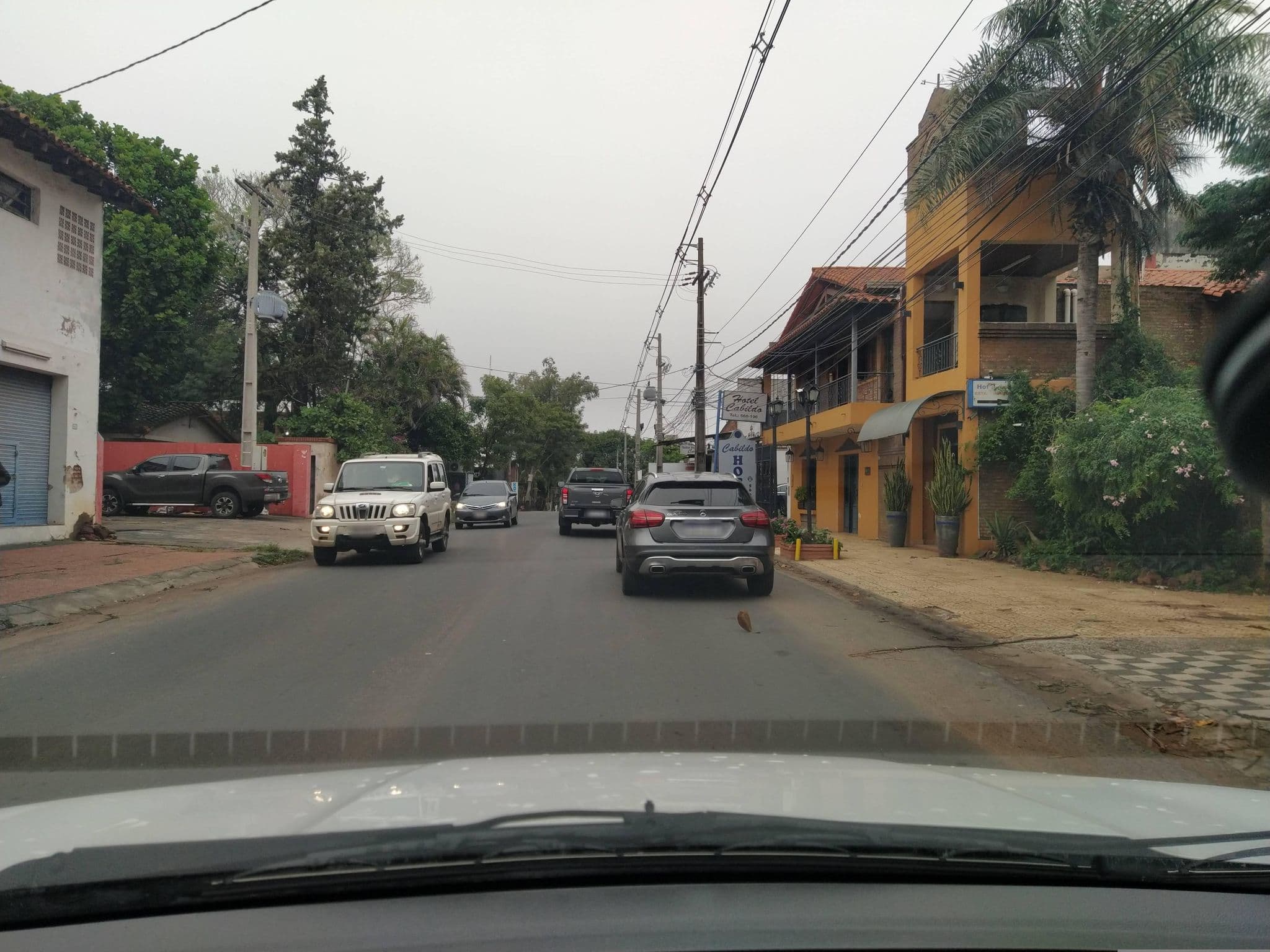 Street view near Hotel Cabildo, Lambaré — © jjorrge (CC BY-SA · Mapillary)