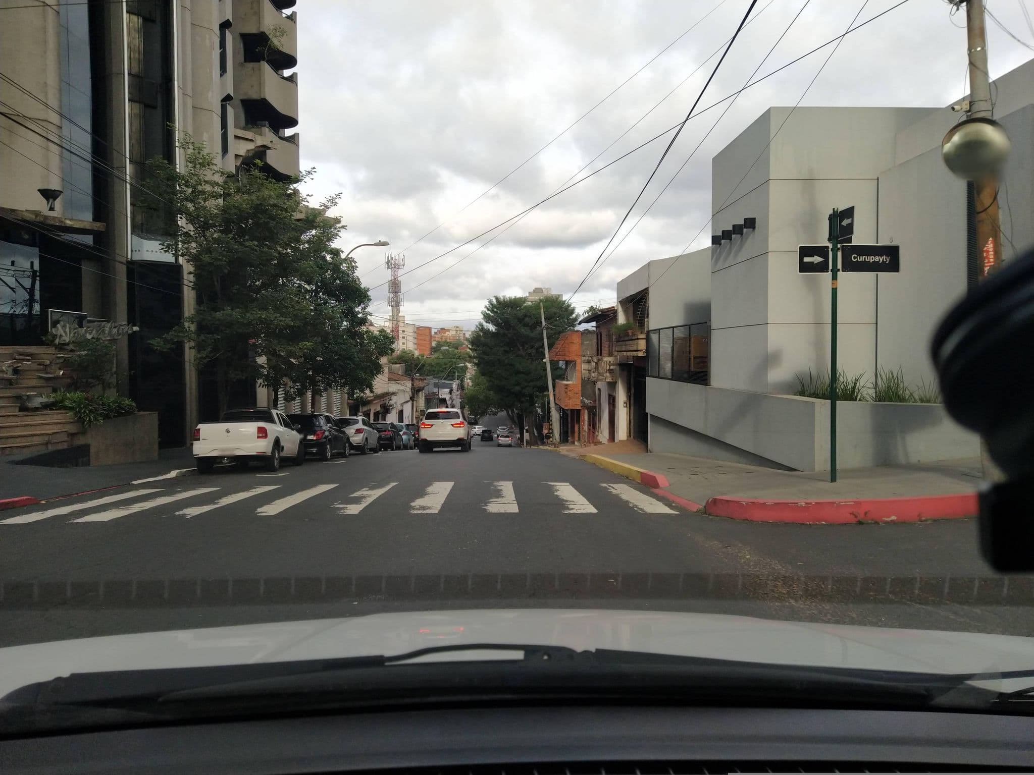 Street view near Premier Hill Suites, Asunción — © jjorrge (CC BY-SA · Mapillary)
