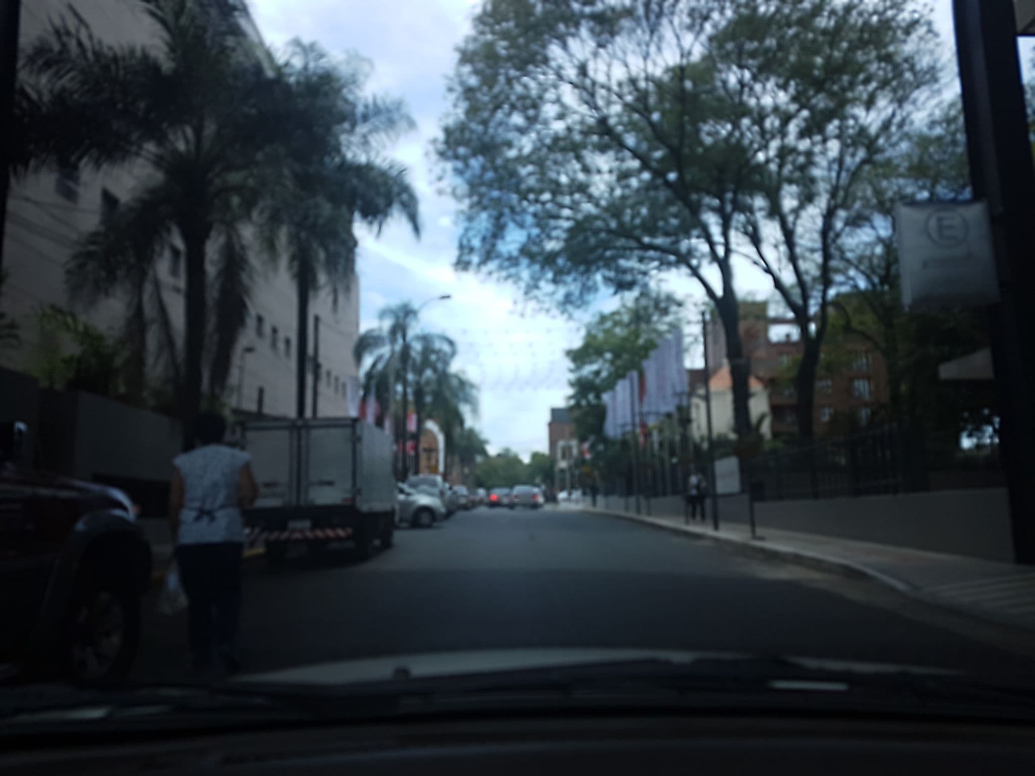 Street view near Maison Suisse, Lambaré — © ancho85 (CC BY-SA · Mapillary)