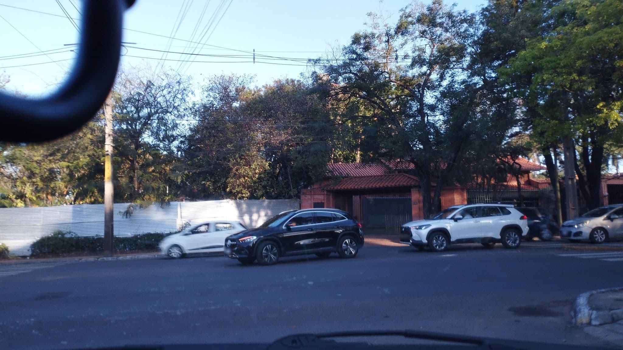 Street view near Hotel Boggiani, Lambaré — © Alvaroc (CC BY-SA · Mapillary)