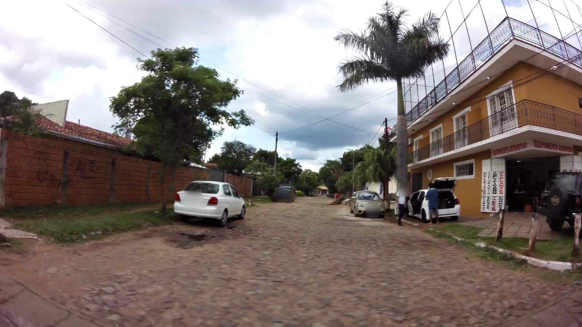 Street view near ペンション・アミスタ, Fernando de la Mora — © kaartcam (CC BY-SA · Mapillary)
