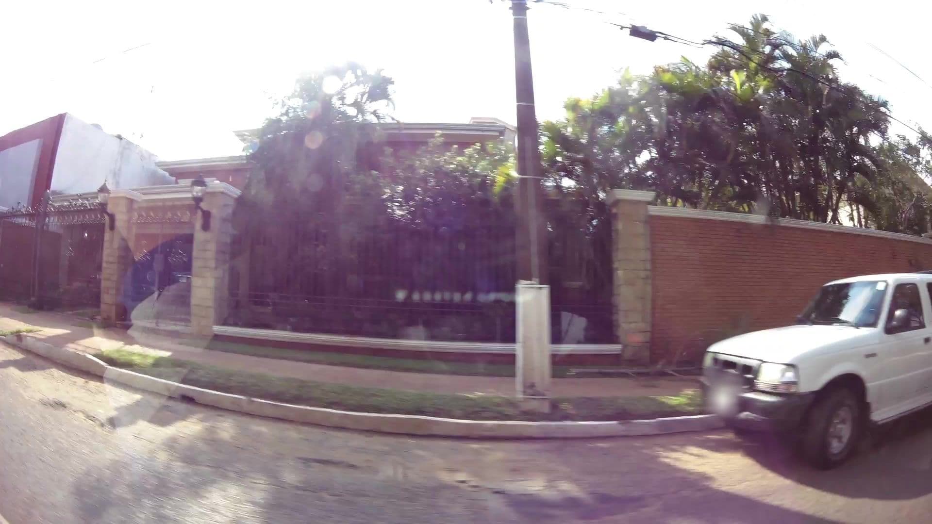 Street view near Motel Deseos, Fernando de la Mora — © kaartcam (CC BY-SA · Mapillary)