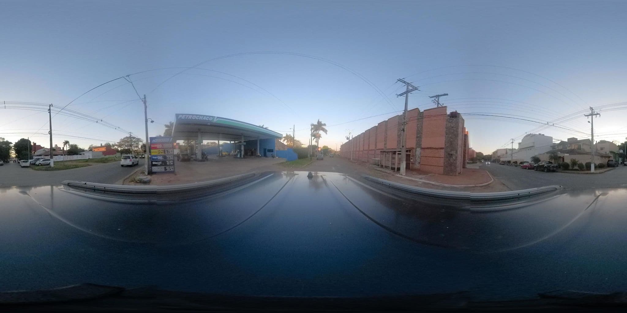 Street view near Motel Crucero del Amor, Fernando de la Mora — © coralfm (CC BY-SA · Mapillary)
