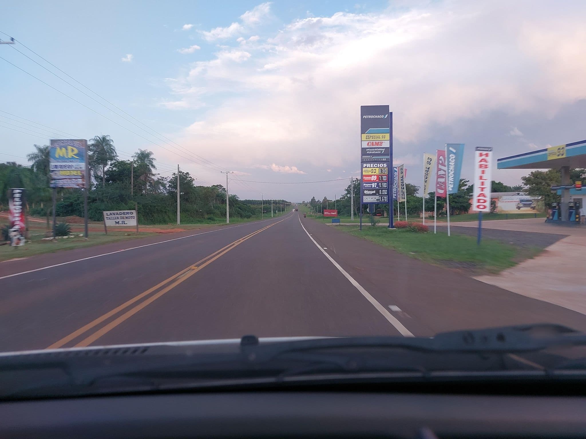 Street view near Hotel & Lavadero MR, Unión — © Balbenar (CC BY-SA · Mapillary)