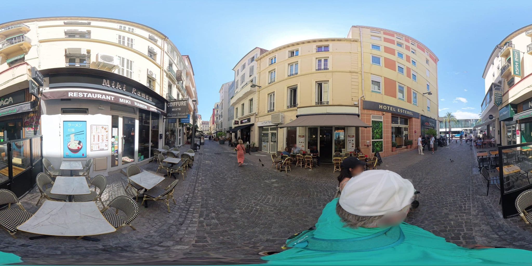 Street view near Venue C, Cannes — © graharg (CC BY-SA · Mapillary)