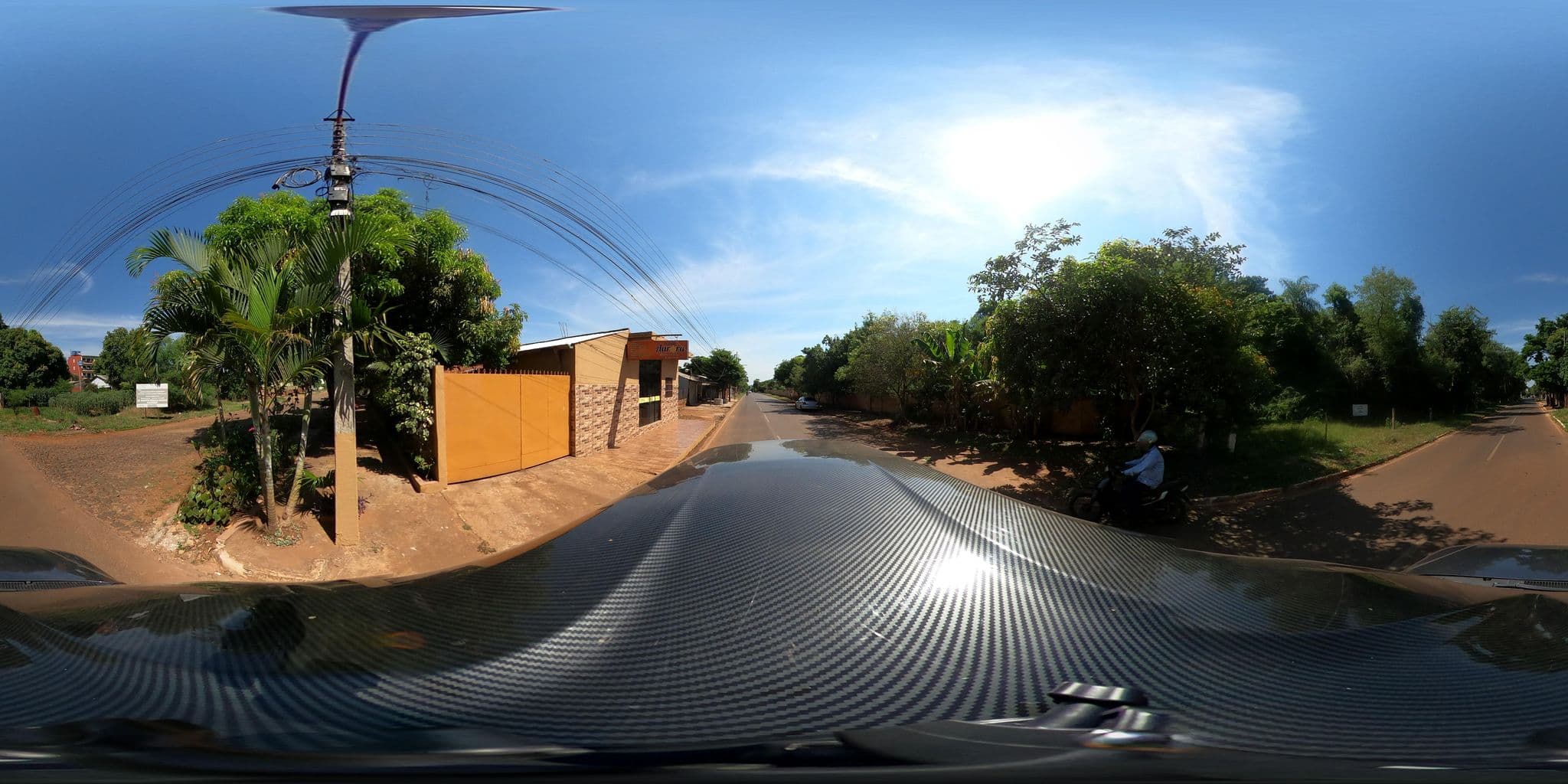 Street view near Posada Aurora, Ciudad del Este — © silarfer (CC BY-SA · Mapillary)