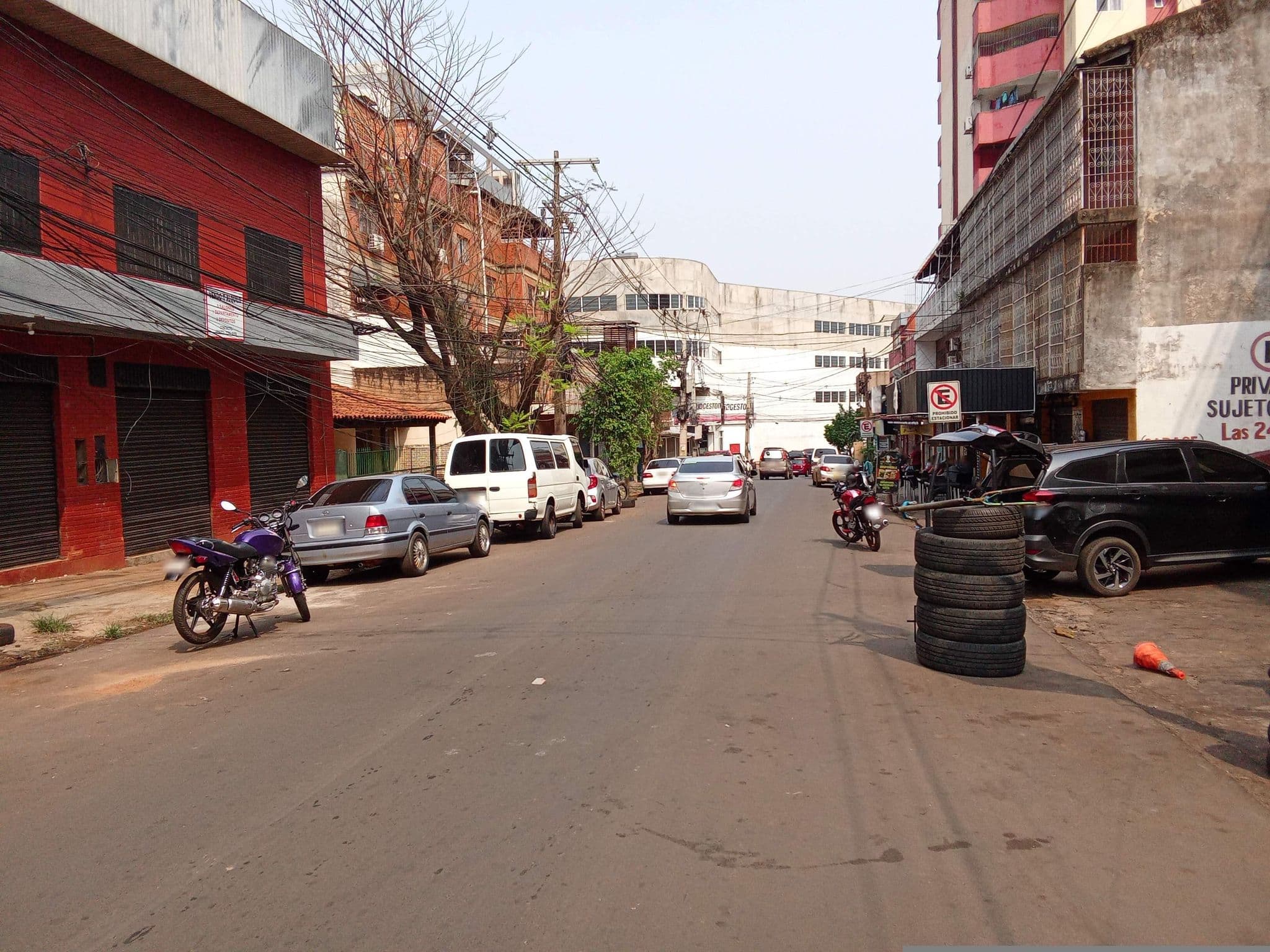 Street view near Liebling Hotel, Ciudad del Este — © mpeixoto (CC BY-SA · Mapillary)