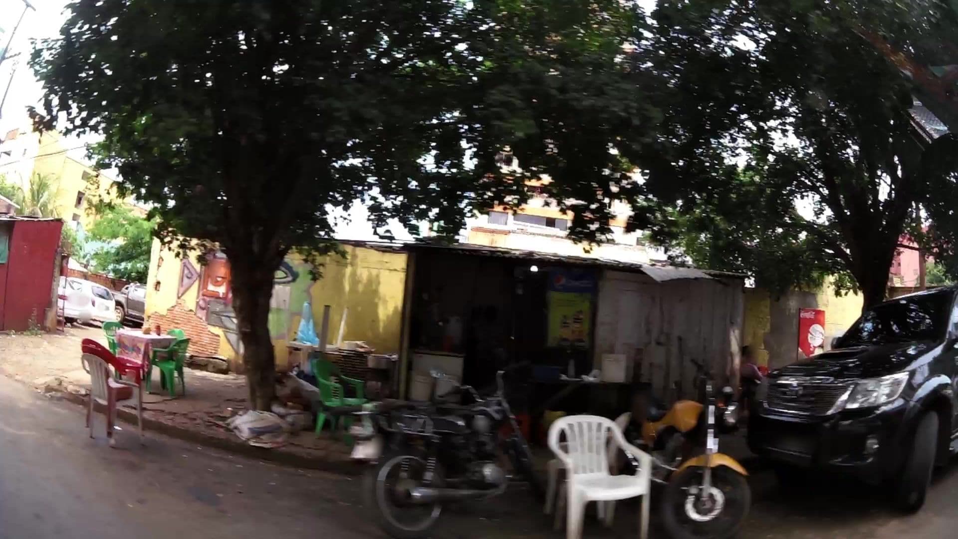 Street view near Hotel San Rafael, Ciudad del Este — © kaartcam (CC BY-SA · Mapillary)