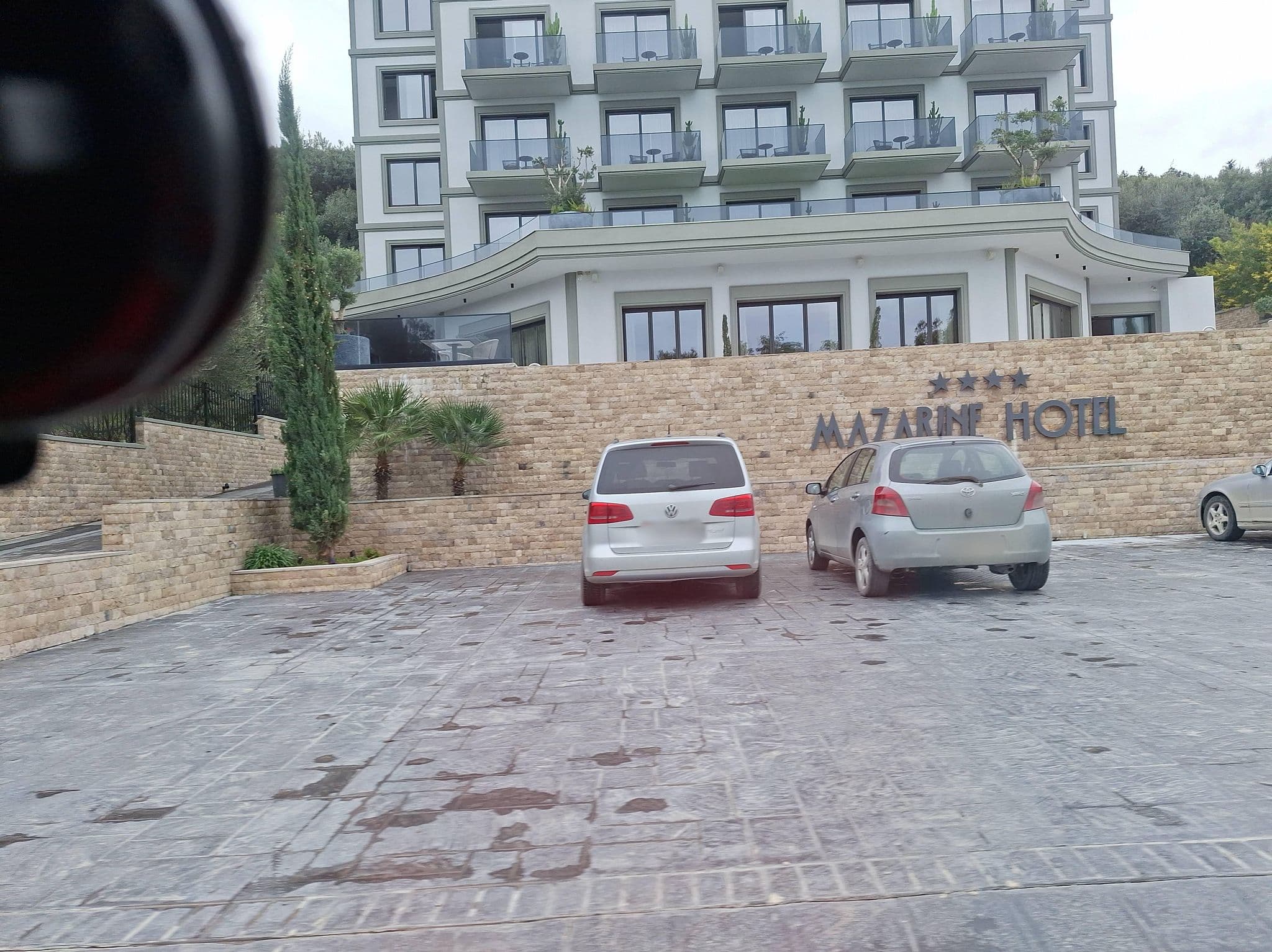 Street view near Mazarine Hotel, Orikum — © denisju_osm (CC BY-SA · Mapillary)