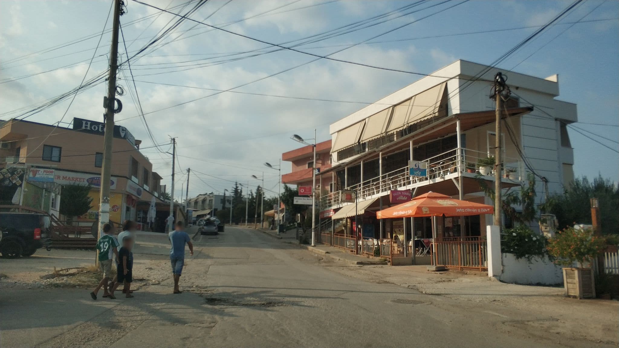 Street view near Jon Hotel, Ksamil — © freddouhelk (CC BY-SA · Mapillary)