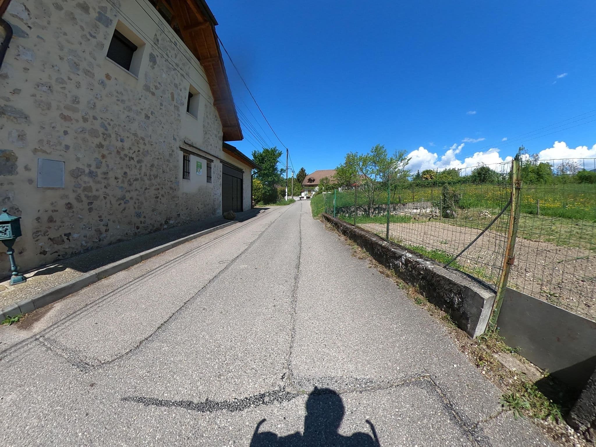Street view near La Petite Reine, Les Marches — © eric_s (CC BY-SA · Mapillary)