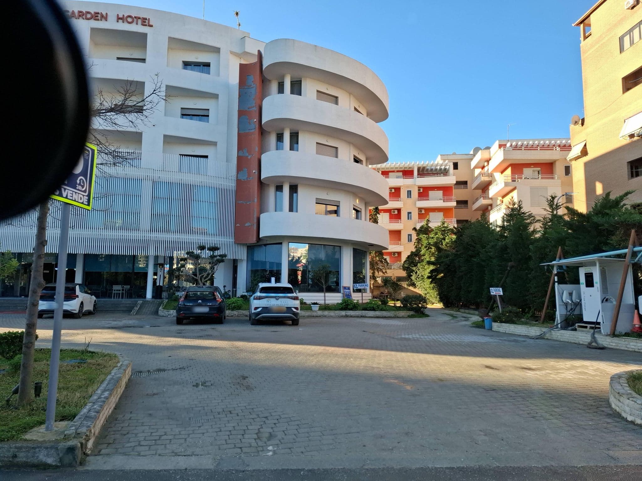 Street view near hotel Pavaresia, Vlorë — © denisju_osm (CC BY-SA · Mapillary)