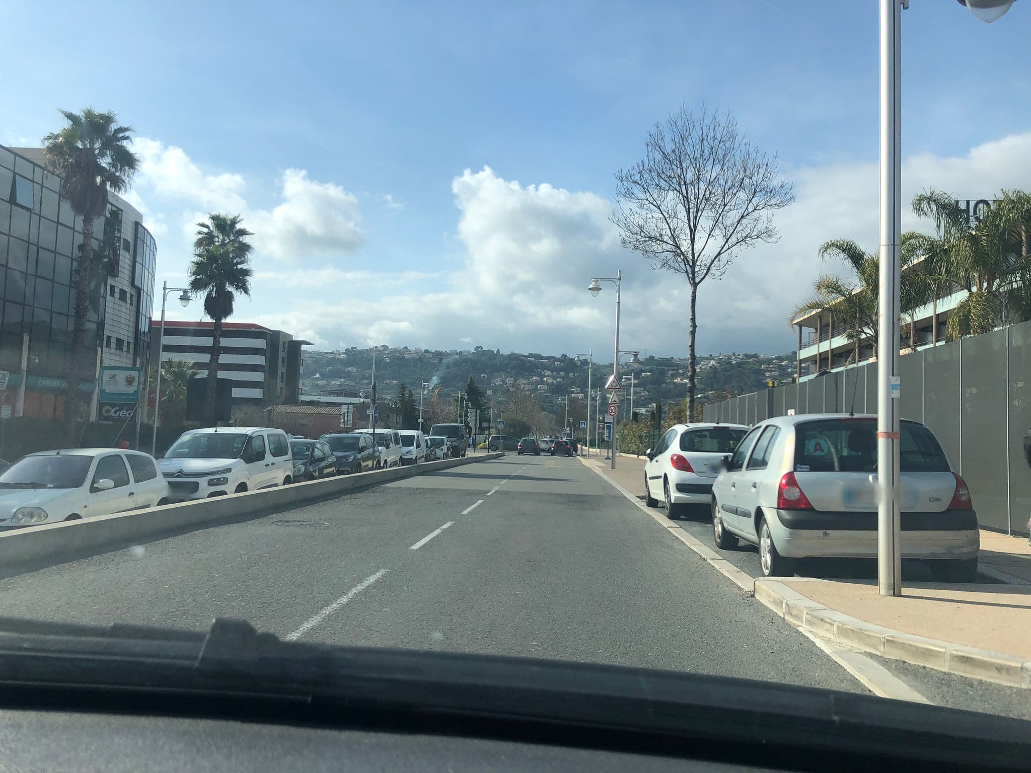 Street view near Hôtel Isidore, Plaine du Var — © nonogeo (CC BY-SA · Mapillary)