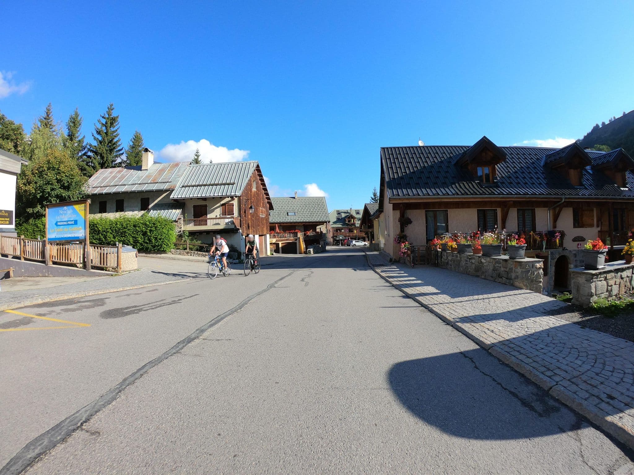 Street view near Le Parpaillon, Valloire