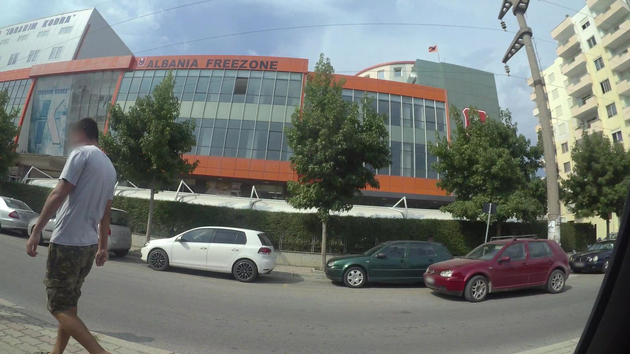 Street view near Lido Hotel Durres, Durrës — © kaart_3 (CC BY-SA · Mapillary)
