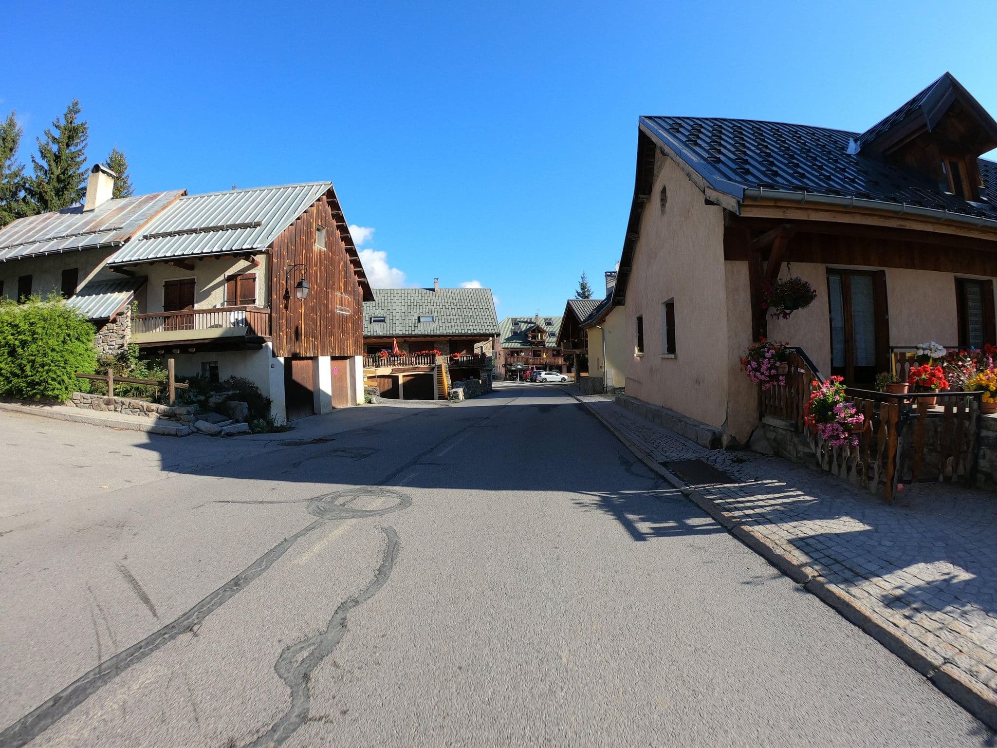 Street view near Maison Feutrier, Valloire — © joostjakob (CC BY-SA · Mapillary)