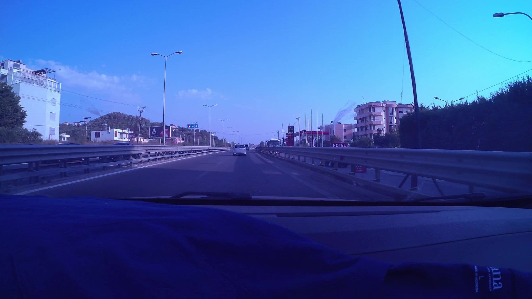 Street view near Sorrente, Rrashbull — © kaart_3 (CC BY-SA · Mapillary)