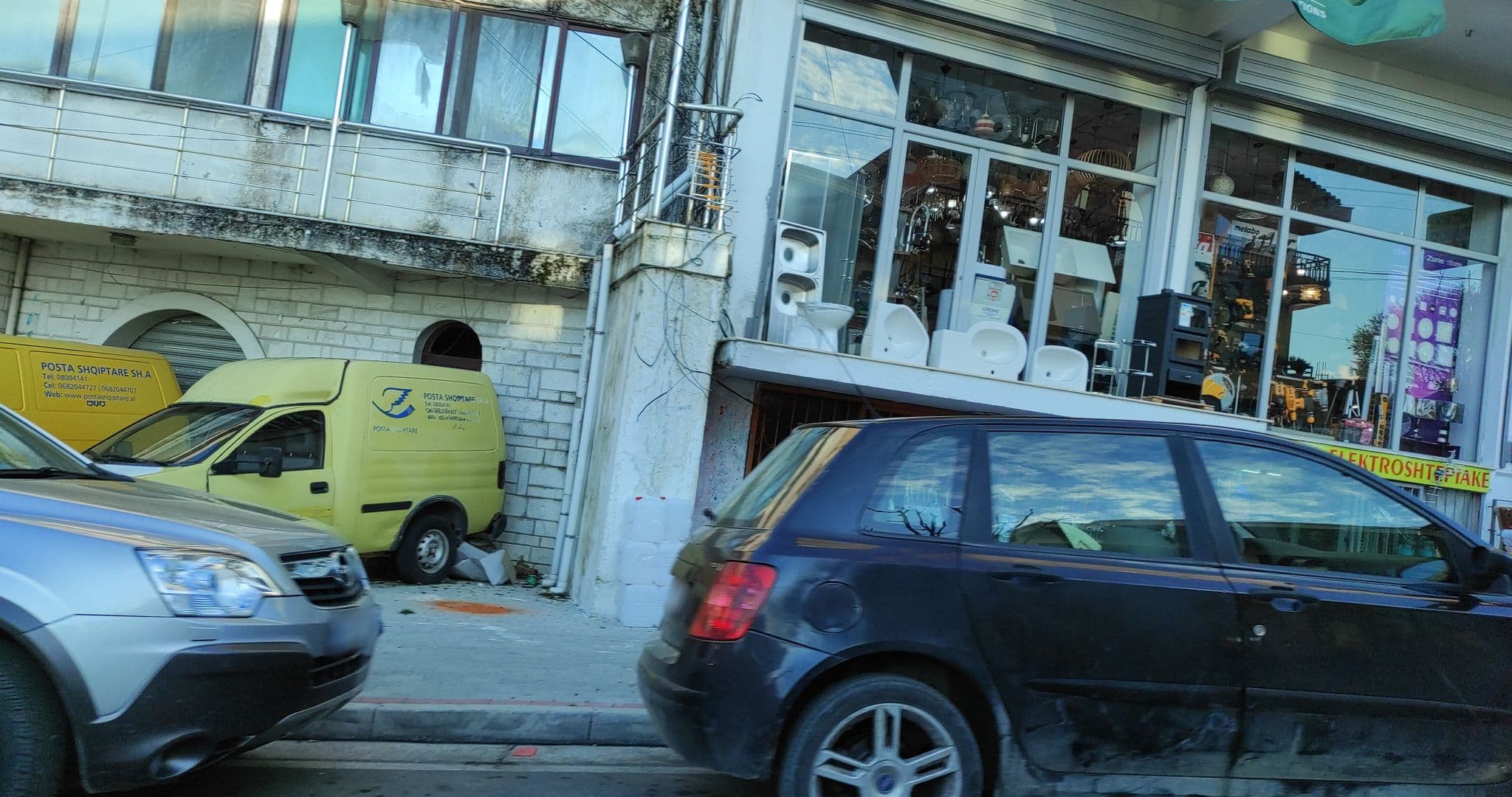Street view near Rooms By Lion, Krujë — © denisju_osm (CC BY-SA · Mapillary)
