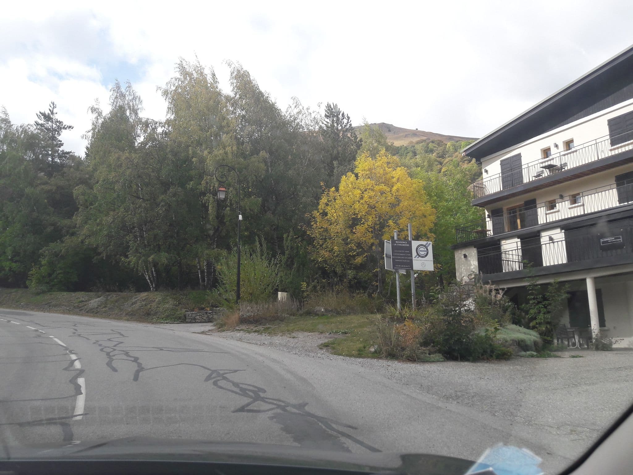 Street view near La Flèche d'Or, Valloire — © alexmodesto73 (CC BY-SA · Mapillary)